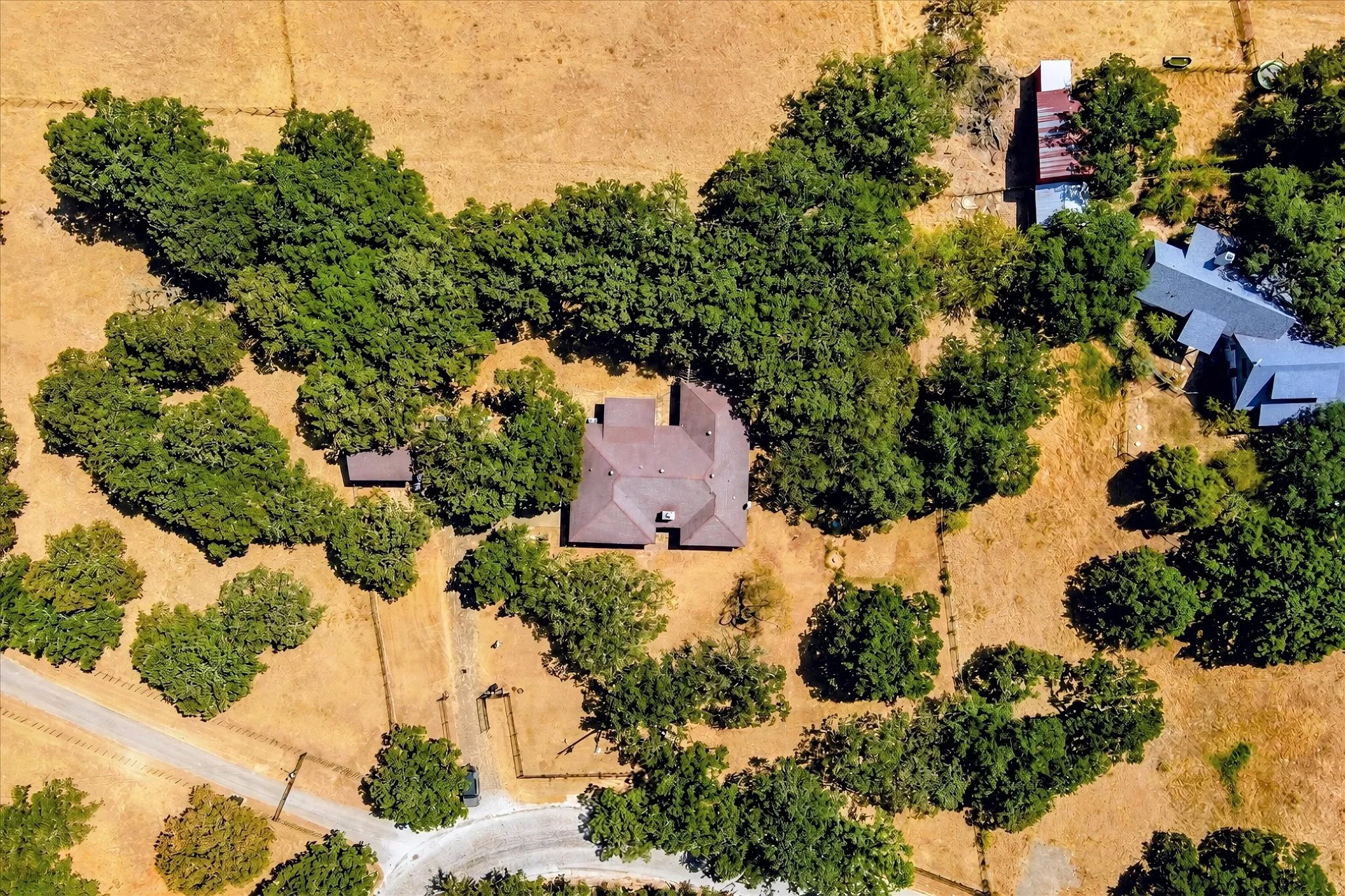 Single Family Residence For Sale in Johnson County , 6009 County Road 707, Alvarado, Texas 76009, 3 Bedroom, 2 Bathroom, 2 Garage spaces, 2,439 Sqft, built in 1970, mls#21384042, Real Estate Agent in Alvarado, Homes For Sale in Johnson county, Homes For Sale in Alvarado, Realtor in Alvarado Texas, Real Estate Brokerage Independent Realty Texas, Luminita Cordes Realtor