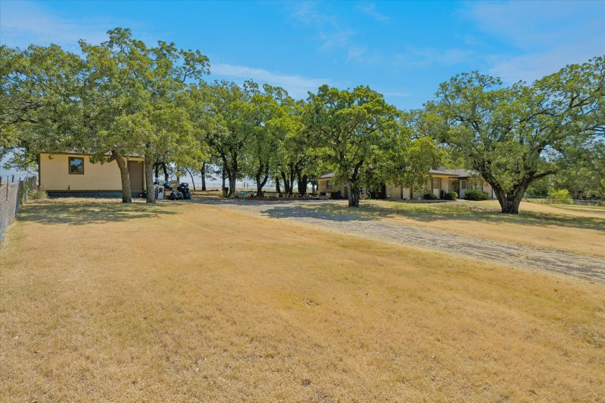 Single Family Residence For Sale in Johnson County , 6009 County Road 707, Alvarado, Texas 76009, 3 Bedroom, 2 Bathroom, 2 Garage spaces, 2,439 Sqft, built in 1970, mls#21384042, Real Estate Agent in Alvarado, Homes For Sale in Johnson county, Homes For Sale in Alvarado, Realtor in Alvarado Texas, Real Estate Brokerage Independent Realty Texas, Luminita Cordes Realtor