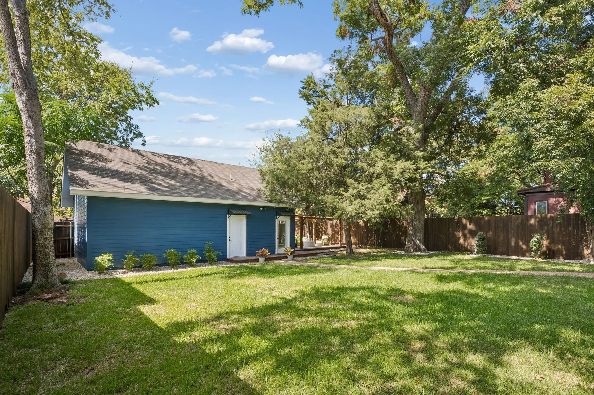 Single Family Residence For Sale in Dallas County , 4915 Junius Street, Dallas, Texas 75214, 3 Bedroom, 3 Bathroom, 2 Garage spaces, 2,972 Sqft, built in 1919, mls#21373797, Real Estate Agent in Dallas, Homes For Sale in Dallas county, Homes For Sale in Dallas, Realtor in Dallas Texas, Real Estate Brokerage Independent Realty Texas, Luminita Cordes Realtor