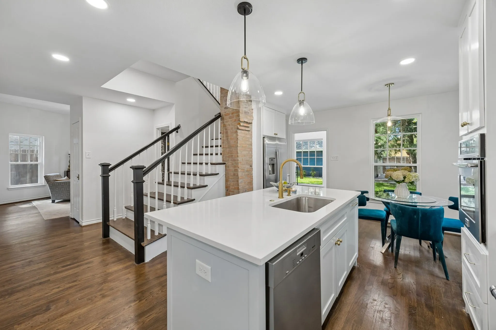 Single Family Residence For Sale in Dallas County , 4915 Junius Street, Dallas, Texas 75214, 3 Bedroom, 3 Bathroom, 2 Garage spaces, 2,972 Sqft, built in 1919, mls#21373797, Real Estate Agent in Dallas, Homes For Sale in Dallas county, Homes For Sale in Dallas, Realtor in Dallas Texas, Real Estate Brokerage Independent Realty Texas, Luminita Cordes Realtor