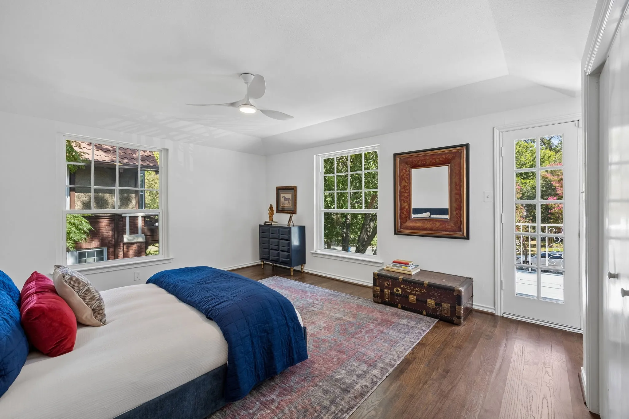 Single Family Residence For Sale in Dallas County , 4915 Junius Street, Dallas, Texas 75214, 3 Bedroom, 3 Bathroom, 2 Garage spaces, 2,972 Sqft, built in 1919, mls#21373797, Real Estate Agent in Dallas, Homes For Sale in Dallas county, Homes For Sale in Dallas, Realtor in Dallas Texas, Real Estate Brokerage Independent Realty Texas, Luminita Cordes Realtor