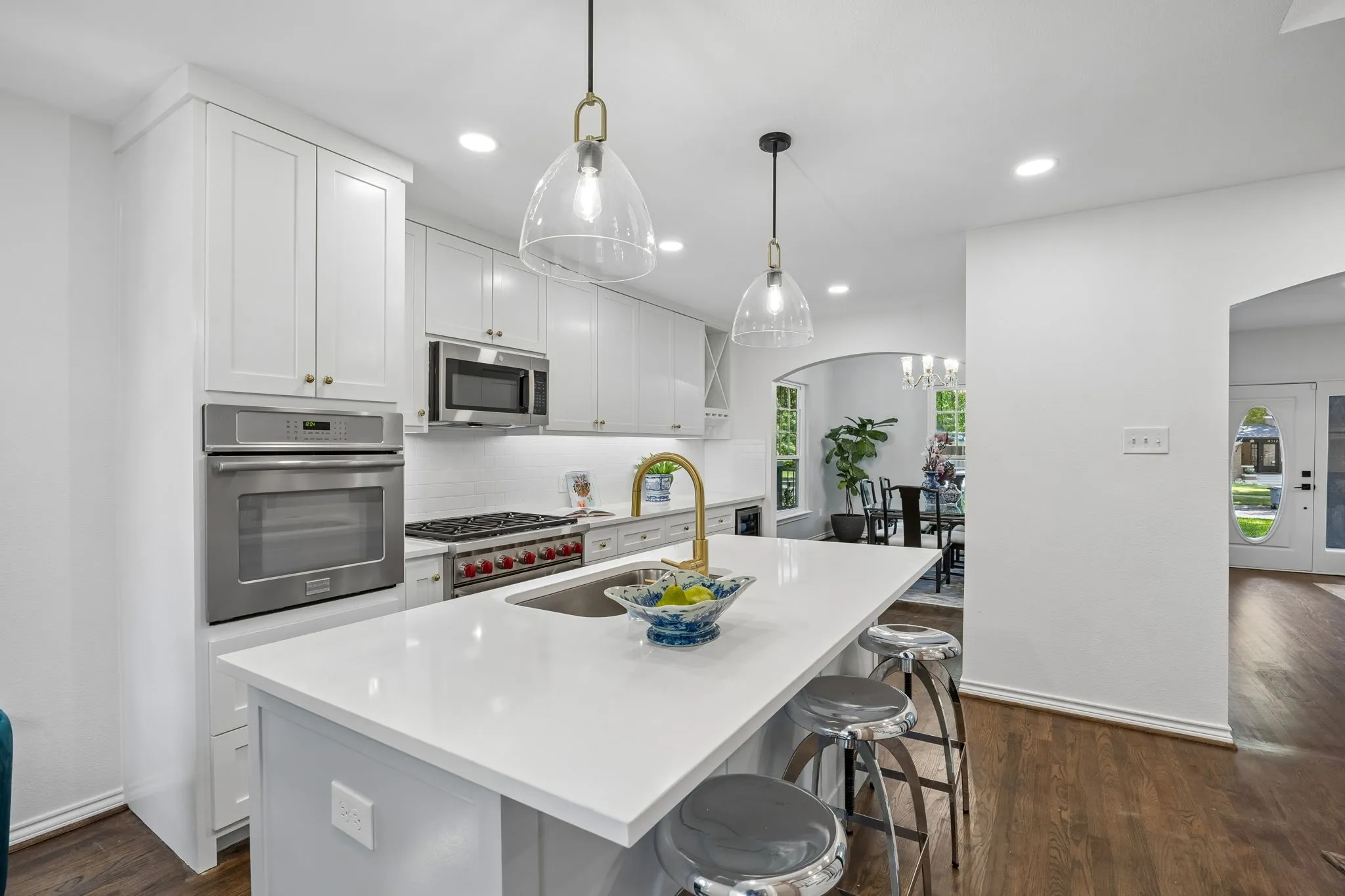 Single Family Residence For Sale in Dallas County , 4915 Junius Street, Dallas, Texas 75214, 3 Bedroom, 3 Bathroom, 2 Garage spaces, 2,972 Sqft, built in 1919, mls#21373797, Real Estate Agent in Dallas, Homes For Sale in Dallas county, Homes For Sale in Dallas, Realtor in Dallas Texas, Real Estate Brokerage Independent Realty Texas, Luminita Cordes Realtor
