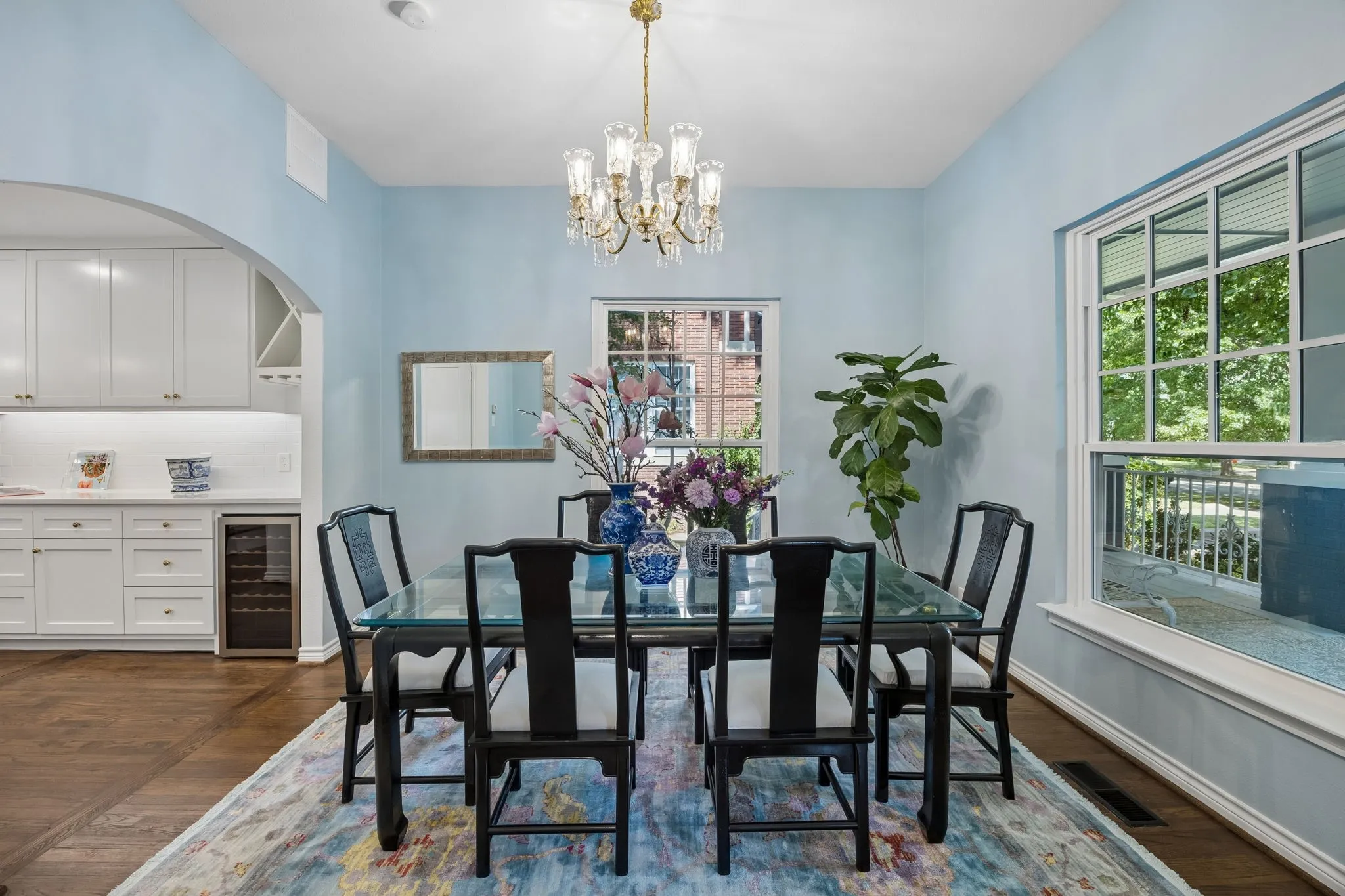 Single Family Residence For Sale in Dallas County , 4915 Junius Street, Dallas, Texas 75214, 3 Bedroom, 3 Bathroom, 2 Garage spaces, 2,972 Sqft, built in 1919, mls#21373797, Real Estate Agent in Dallas, Homes For Sale in Dallas county, Homes For Sale in Dallas, Realtor in Dallas Texas, Real Estate Brokerage Independent Realty Texas, Luminita Cordes Realtor