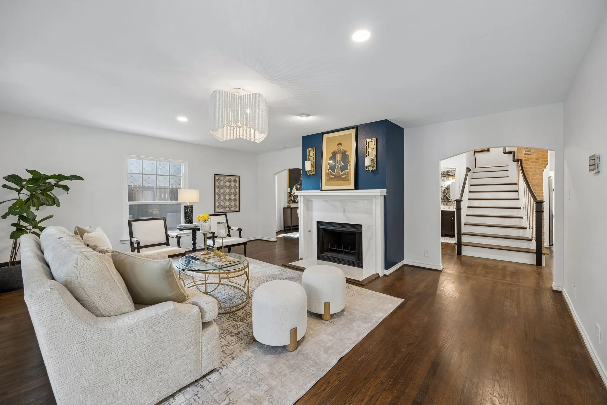 Single Family Residence For Sale in Dallas County , 4915 Junius Street, Dallas, Texas 75214, 3 Bedroom, 3 Bathroom, 2 Garage spaces, 2,972 Sqft, built in 1919, mls#21373797, Real Estate Agent in Dallas, Homes For Sale in Dallas county, Homes For Sale in Dallas, Realtor in Dallas Texas, Real Estate Brokerage Independent Realty Texas, Luminita Cordes Realtor