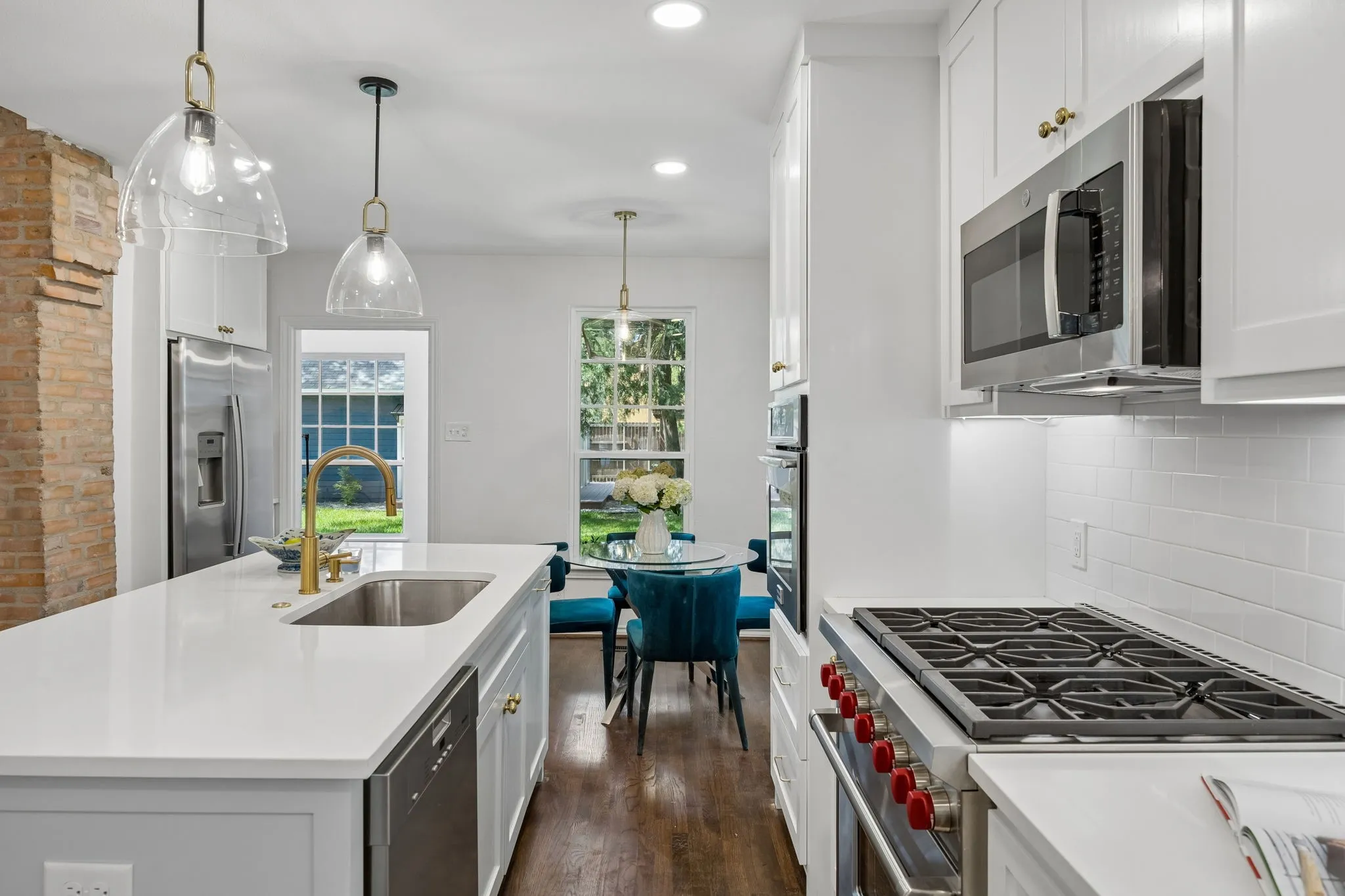 Single Family Residence For Sale in Dallas County , 4915 Junius Street, Dallas, Texas 75214, 3 Bedroom, 3 Bathroom, 2 Garage spaces, 2,972 Sqft, built in 1919, mls#21373797, Real Estate Agent in Dallas, Homes For Sale in Dallas county, Homes For Sale in Dallas, Realtor in Dallas Texas, Real Estate Brokerage Independent Realty Texas, Luminita Cordes Realtor