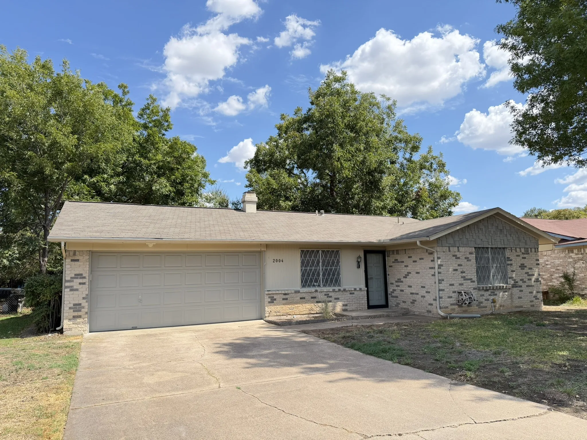Single Family Residence For Rent in Dallas County , 2004 Glenwick Lane, Irving, Texas 75060, 3 Bedroom, 2 Bathroom, 2 Garage spaces, 1,298 Sqft, built in 1966, mls#21383745, Real Estate Agent in Irving, Homes For Rent in Dallas county, Homes For Rent in Irving, Realtor in Irving Texas, Real Estate Brokerage Independent Realty Texas, Luminita Cordes Realtor