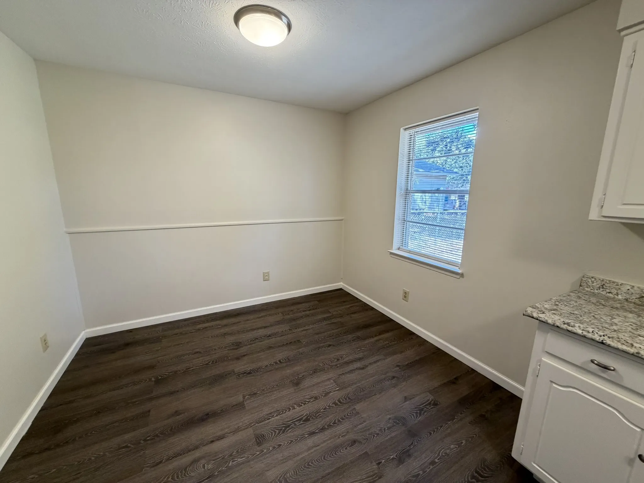 Single Family Residence For Rent in Dallas County , 2004 Glenwick Lane, Irving, Texas 75060, 3 Bedroom, 2 Bathroom, 2 Garage spaces, 1,298 Sqft, built in 1966, mls#21383745, Real Estate Agent in Irving, Homes For Rent in Dallas county, Homes For Rent in Irving, Realtor in Irving Texas, Real Estate Brokerage Independent Realty Texas, Luminita Cordes Realtor
