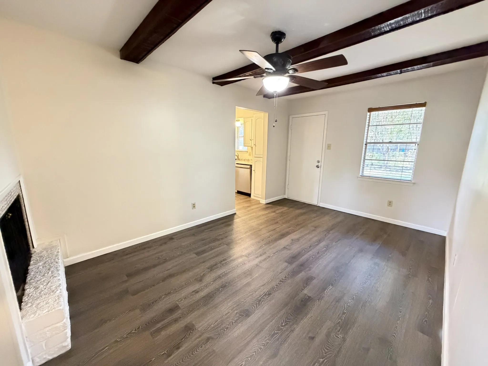 Single Family Residence For Rent in Dallas County , 2004 Glenwick Lane, Irving, Texas 75060, 3 Bedroom, 2 Bathroom, 2 Garage spaces, 1,298 Sqft, built in 1966, mls#21383745, Real Estate Agent in Irving, Homes For Rent in Dallas county, Homes For Rent in Irving, Realtor in Irving Texas, Real Estate Brokerage Independent Realty Texas, Luminita Cordes Realtor