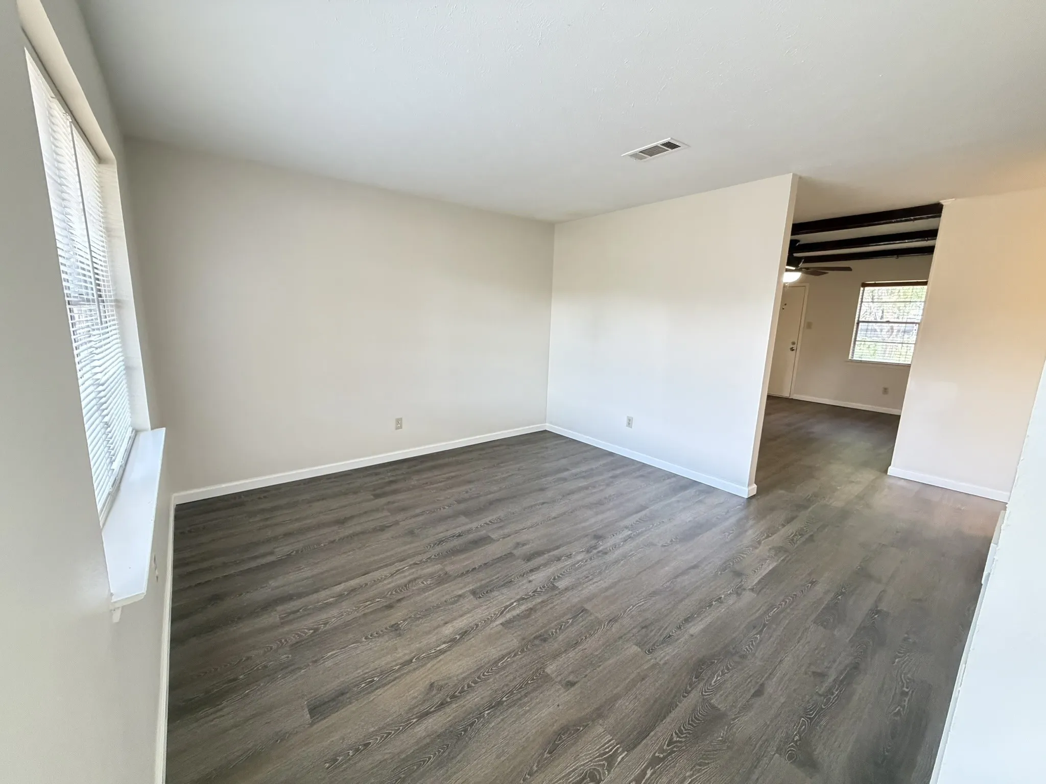 Single Family Residence For Rent in Dallas County , 2004 Glenwick Lane, Irving, Texas 75060, 3 Bedroom, 2 Bathroom, 2 Garage spaces, 1,298 Sqft, built in 1966, mls#21383745, Real Estate Agent in Irving, Homes For Rent in Dallas county, Homes For Rent in Irving, Realtor in Irving Texas, Real Estate Brokerage Independent Realty Texas, Luminita Cordes Realtor