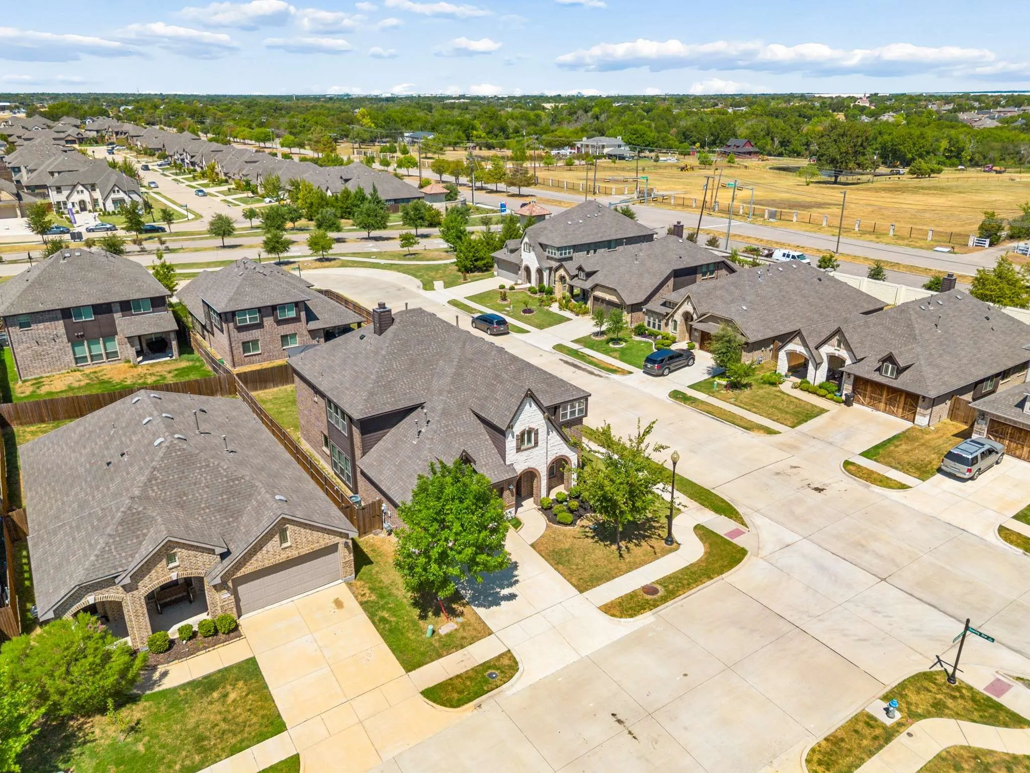 Single Family Residence For Sale in Dallas County , 3101 Summer Star Lane, Mesquite, Texas 75181, 5 Bedroom, 4 Bathroom, 2 Garage spaces, 3,241 Sqft, built in 2020, mls#21384075, Real Estate Agent in Mesquite, Homes For Sale in Dallas county, Homes For Sale in Mesquite, Realtor in Mesquite Texas, Real Estate Brokerage Independent Realty Texas, Luminita Cordes Realtor