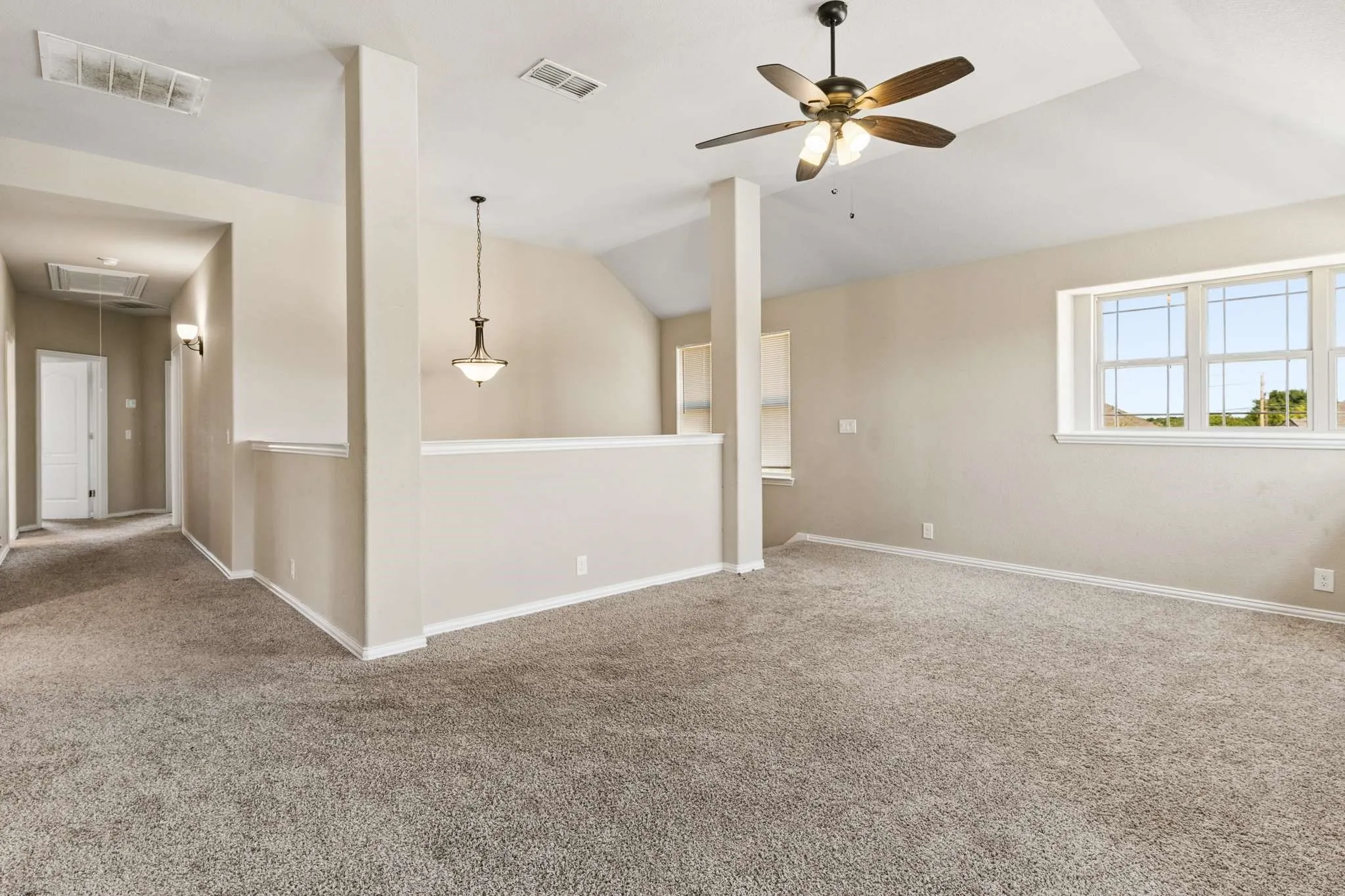 Single Family Residence For Sale in Dallas County , 3101 Summer Star Lane, Mesquite, Texas 75181, 5 Bedroom, 4 Bathroom, 2 Garage spaces, 3,241 Sqft, built in 2020, mls#21384075, Real Estate Agent in Mesquite, Homes For Sale in Dallas county, Homes For Sale in Mesquite, Realtor in Mesquite Texas, Real Estate Brokerage Independent Realty Texas, Luminita Cordes Realtor