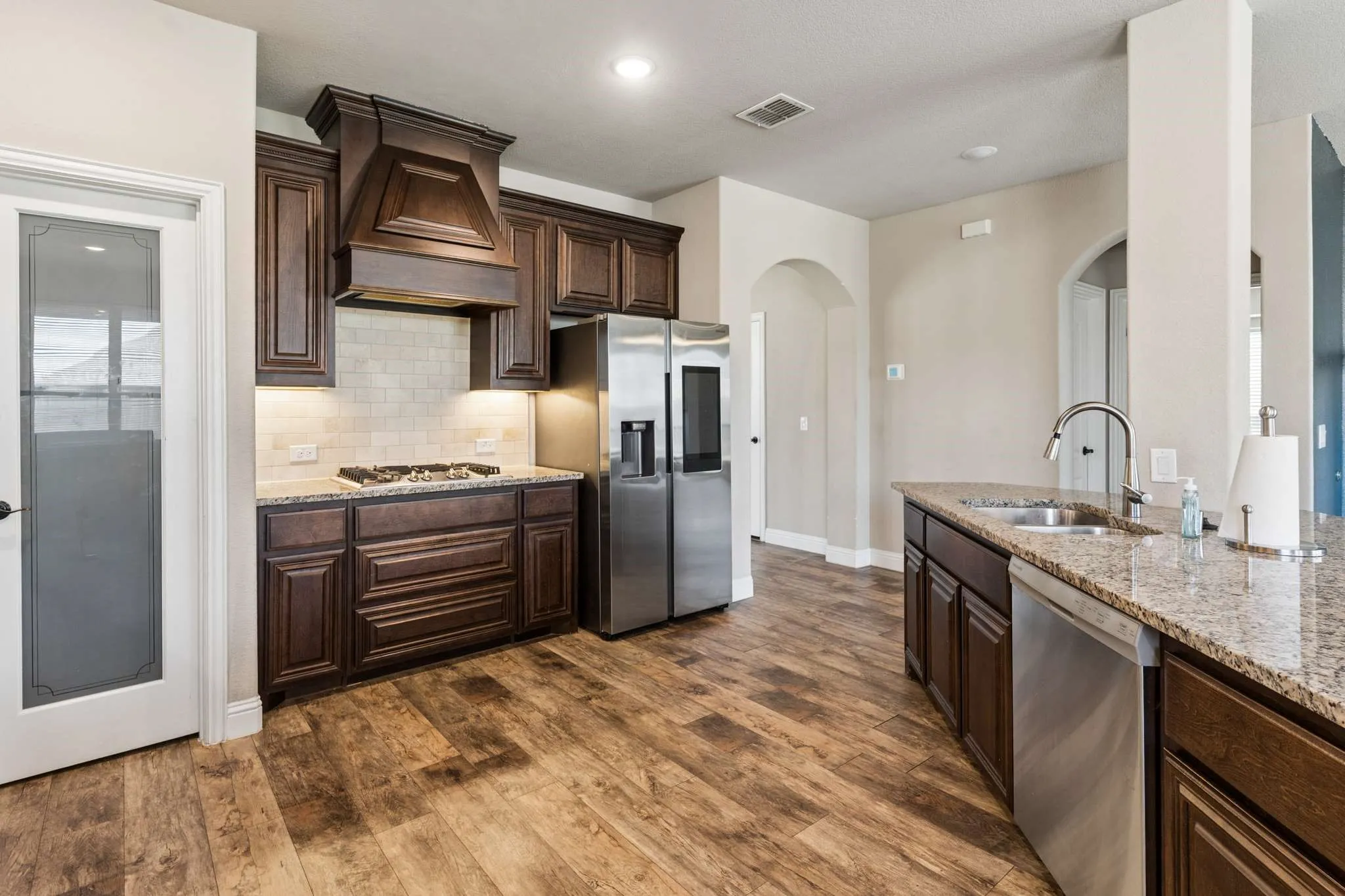 Single Family Residence For Sale in Dallas County , 3101 Summer Star Lane, Mesquite, Texas 75181, 5 Bedroom, 4 Bathroom, 2 Garage spaces, 3,241 Sqft, built in 2020, mls#21384075, Real Estate Agent in Mesquite, Homes For Sale in Dallas county, Homes For Sale in Mesquite, Realtor in Mesquite Texas, Real Estate Brokerage Independent Realty Texas, Luminita Cordes Realtor