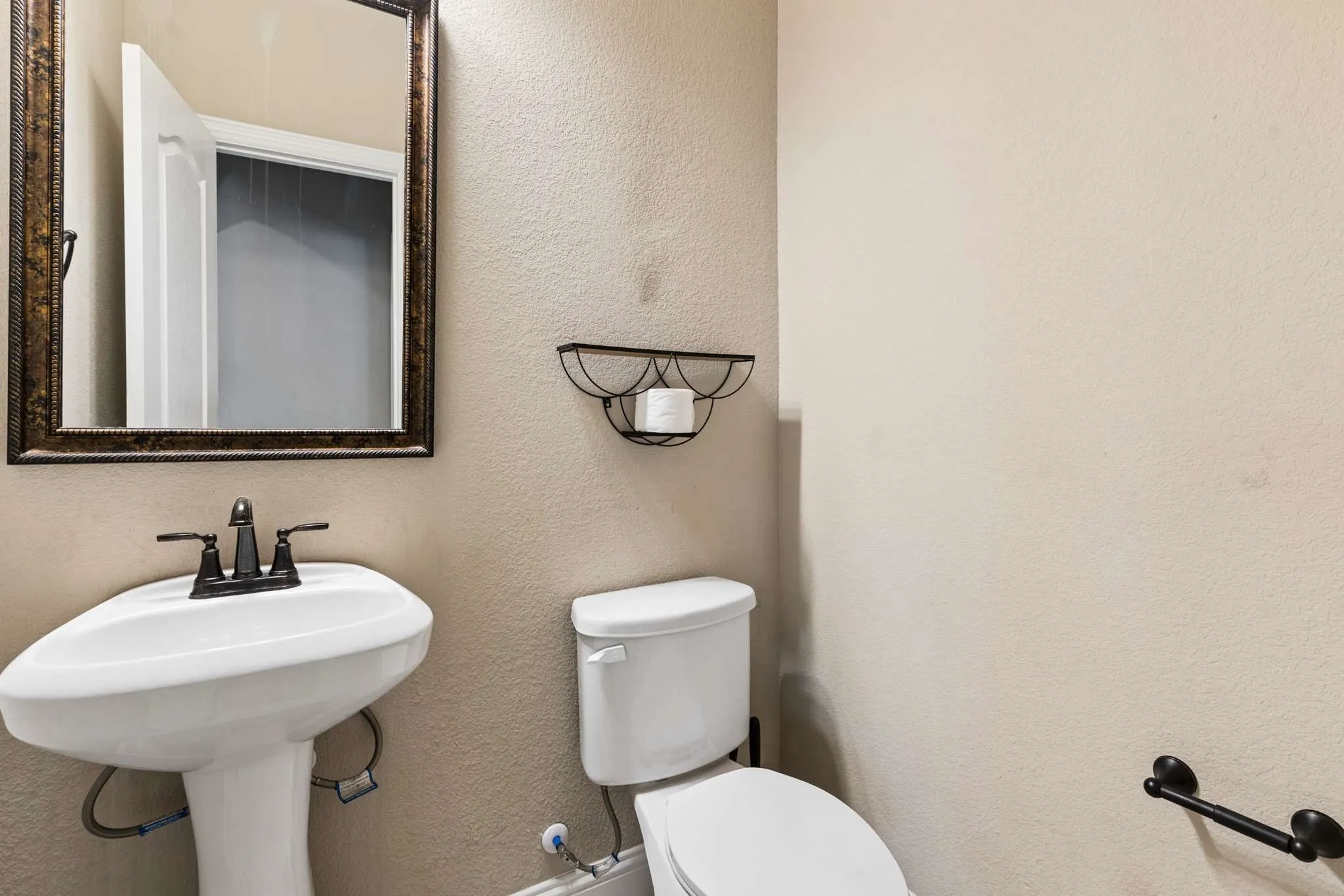 Single Family Residence For Sale in Dallas County , 3101 Summer Star Lane, Mesquite, Texas 75181, 5 Bedroom, 4 Bathroom, 2 Garage spaces, 3,241 Sqft, built in 2020, mls#21384075, Real Estate Agent in Mesquite, Homes For Sale in Dallas county, Homes For Sale in Mesquite, Realtor in Mesquite Texas, Real Estate Brokerage Independent Realty Texas, Luminita Cordes Realtor