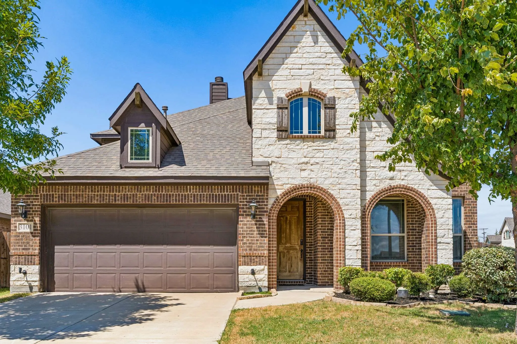 Single Family Residence For Sale in Dallas County , 3101 Summer Star Lane, Mesquite, Texas 75181, 5 Bedroom, 4 Bathroom, 2 Garage spaces, 3,241 Sqft, built in 2020, mls#21384075, Real Estate Agent in Mesquite, Homes For Sale in Dallas county, Homes For Sale in Mesquite, Realtor in Mesquite Texas, Real Estate Brokerage Independent Realty Texas, Luminita Cordes Realtor