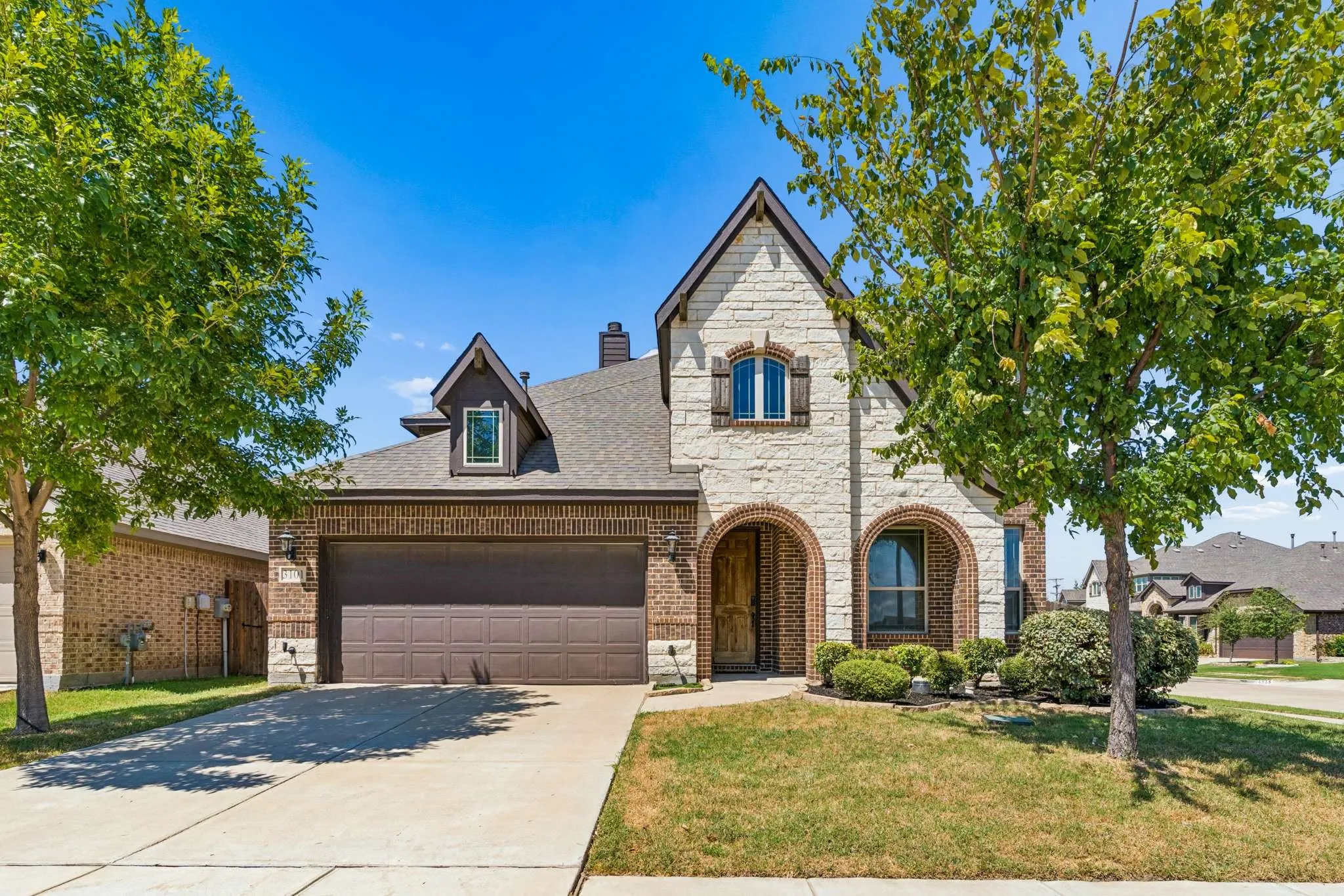 Single Family Residence For Sale in Dallas County , 3101 Summer Star Lane, Mesquite, Texas 75181, 5 Bedroom, 4 Bathroom, 2 Garage spaces, 3,241 Sqft, built in 2020, mls#21384075, Real Estate Agent in Mesquite, Homes For Sale in Dallas county, Homes For Sale in Mesquite, Realtor in Mesquite Texas, Real Estate Brokerage Independent Realty Texas, Luminita Cordes Realtor
