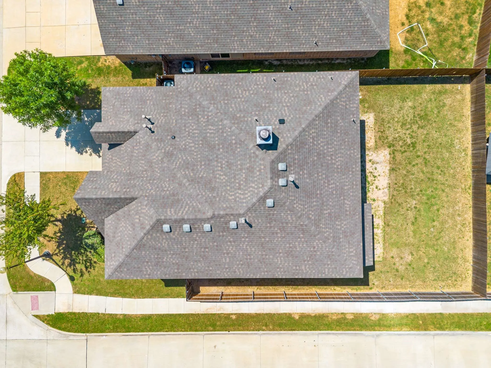 Single Family Residence For Sale in Dallas County , 3101 Summer Star Lane, Mesquite, Texas 75181, 5 Bedroom, 4 Bathroom, 2 Garage spaces, 3,241 Sqft, built in 2020, mls#21384075, Real Estate Agent in Mesquite, Homes For Sale in Dallas county, Homes For Sale in Mesquite, Realtor in Mesquite Texas, Real Estate Brokerage Independent Realty Texas, Luminita Cordes Realtor