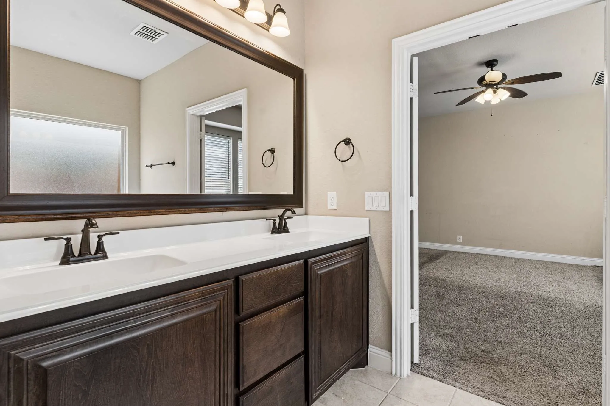 Single Family Residence For Sale in Dallas County , 3101 Summer Star Lane, Mesquite, Texas 75181, 5 Bedroom, 4 Bathroom, 2 Garage spaces, 3,241 Sqft, built in 2020, mls#21384075, Real Estate Agent in Mesquite, Homes For Sale in Dallas county, Homes For Sale in Mesquite, Realtor in Mesquite Texas, Real Estate Brokerage Independent Realty Texas, Luminita Cordes Realtor
