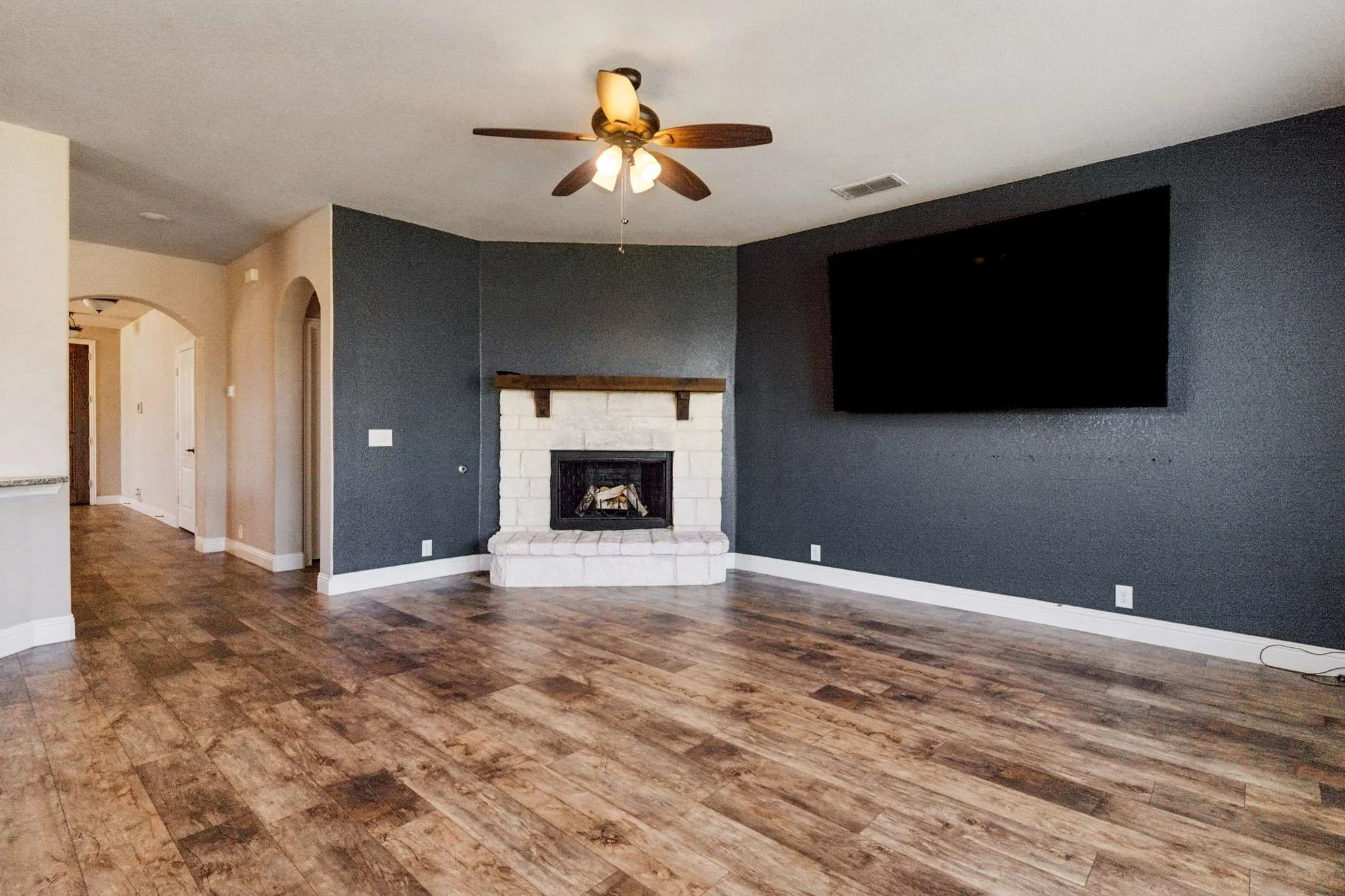 Single Family Residence For Sale in Dallas County , 3101 Summer Star Lane, Mesquite, Texas 75181, 5 Bedroom, 4 Bathroom, 2 Garage spaces, 3,241 Sqft, built in 2020, mls#21384075, Real Estate Agent in Mesquite, Homes For Sale in Dallas county, Homes For Sale in Mesquite, Realtor in Mesquite Texas, Real Estate Brokerage Independent Realty Texas, Luminita Cordes Realtor