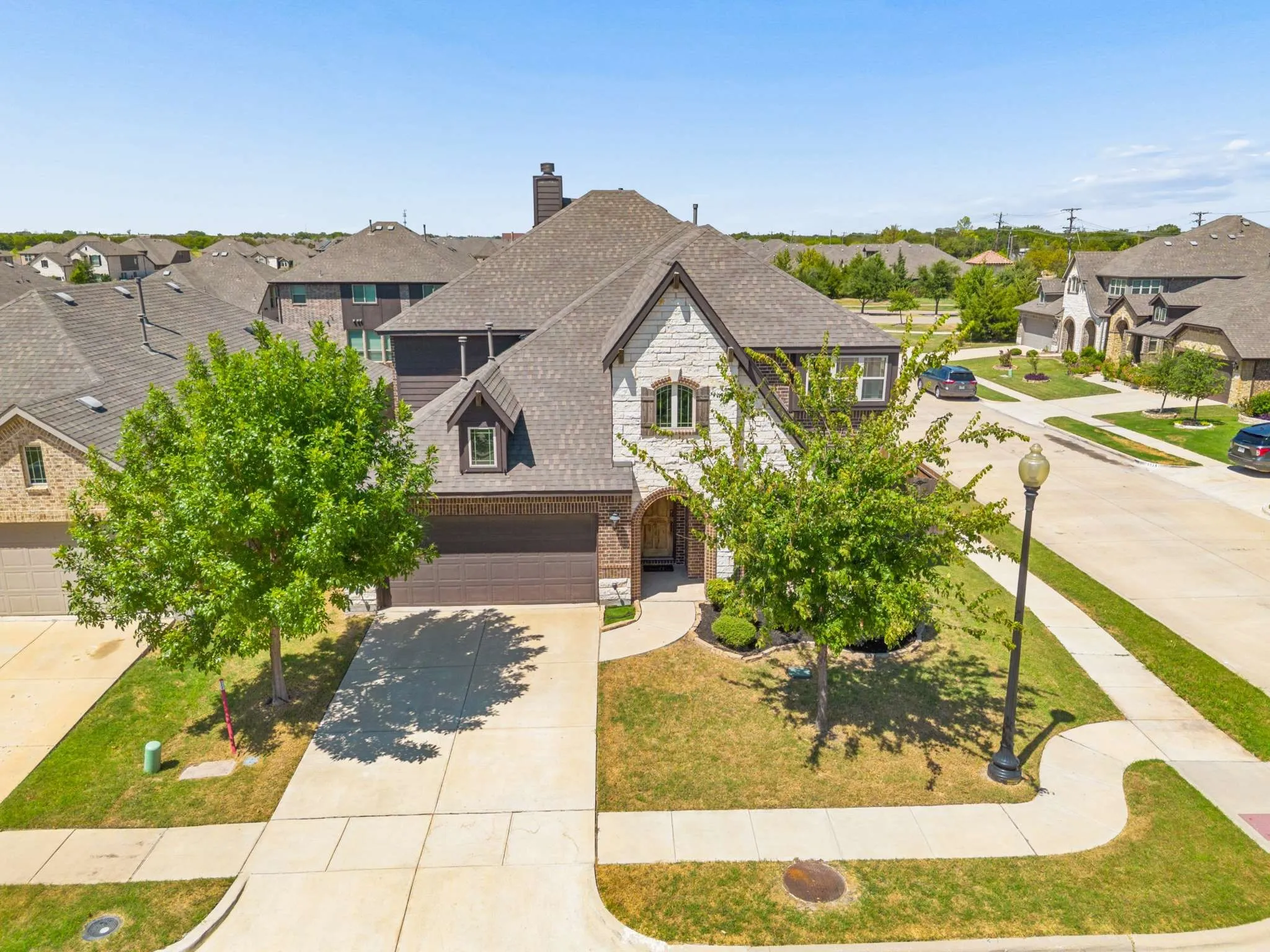 Single Family Residence For Sale in Dallas County , 3101 Summer Star Lane, Mesquite, Texas 75181, 5 Bedroom, 4 Bathroom, 2 Garage spaces, 3,241 Sqft, built in 2020, mls#21384075, Real Estate Agent in Mesquite, Homes For Sale in Dallas county, Homes For Sale in Mesquite, Realtor in Mesquite Texas, Real Estate Brokerage Independent Realty Texas, Luminita Cordes Realtor
