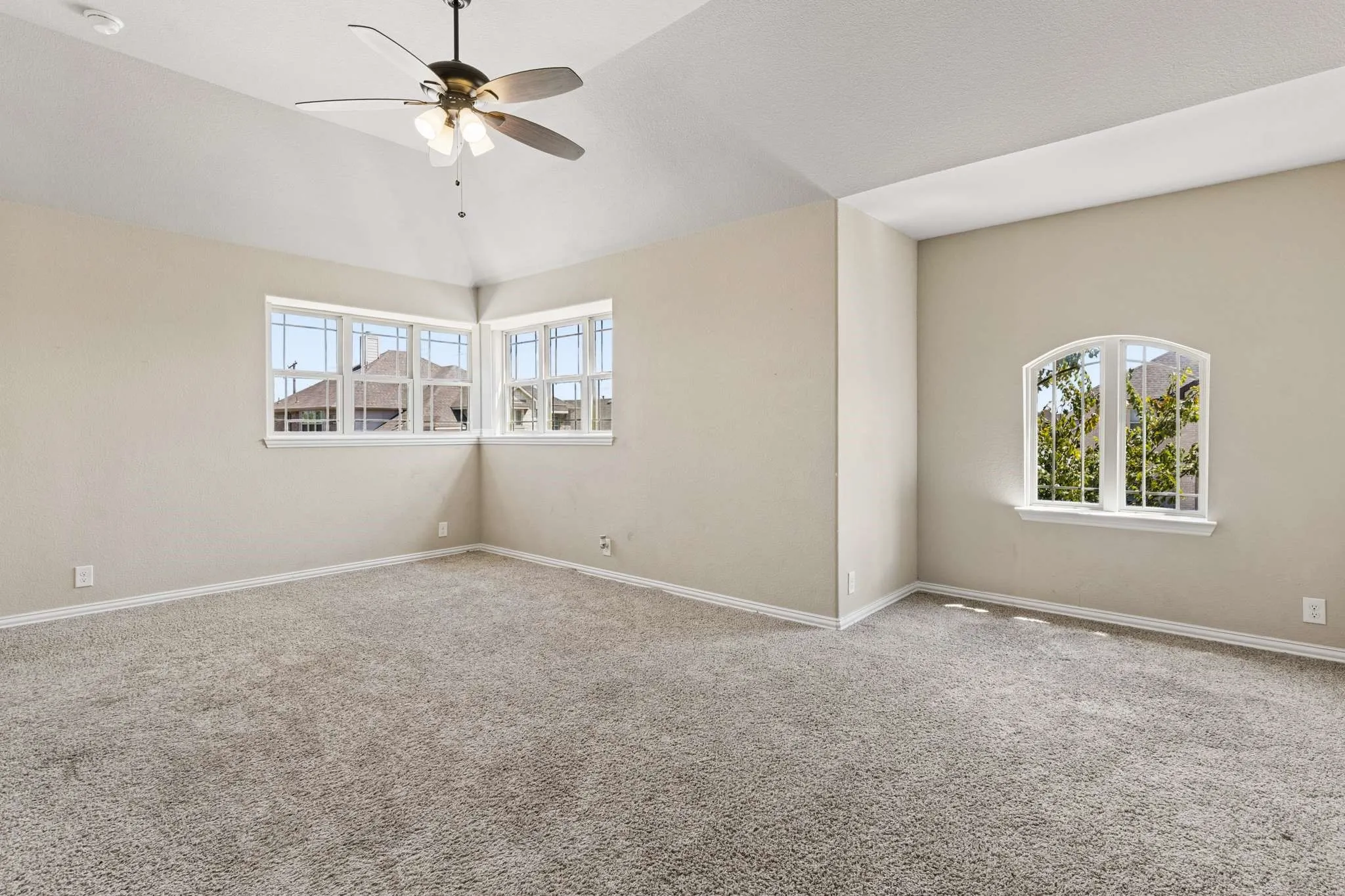 Single Family Residence For Sale in Dallas County , 3101 Summer Star Lane, Mesquite, Texas 75181, 5 Bedroom, 4 Bathroom, 2 Garage spaces, 3,241 Sqft, built in 2020, mls#21384075, Real Estate Agent in Mesquite, Homes For Sale in Dallas county, Homes For Sale in Mesquite, Realtor in Mesquite Texas, Real Estate Brokerage Independent Realty Texas, Luminita Cordes Realtor