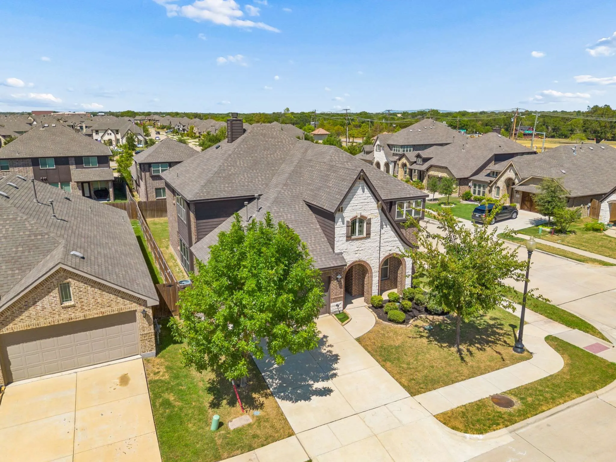 Single Family Residence For Sale in Dallas County , 3101 Summer Star Lane, Mesquite, Texas 75181, 5 Bedroom, 4 Bathroom, 2 Garage spaces, 3,241 Sqft, built in 2020, mls#21384075, Real Estate Agent in Mesquite, Homes For Sale in Dallas county, Homes For Sale in Mesquite, Realtor in Mesquite Texas, Real Estate Brokerage Independent Realty Texas, Luminita Cordes Realtor