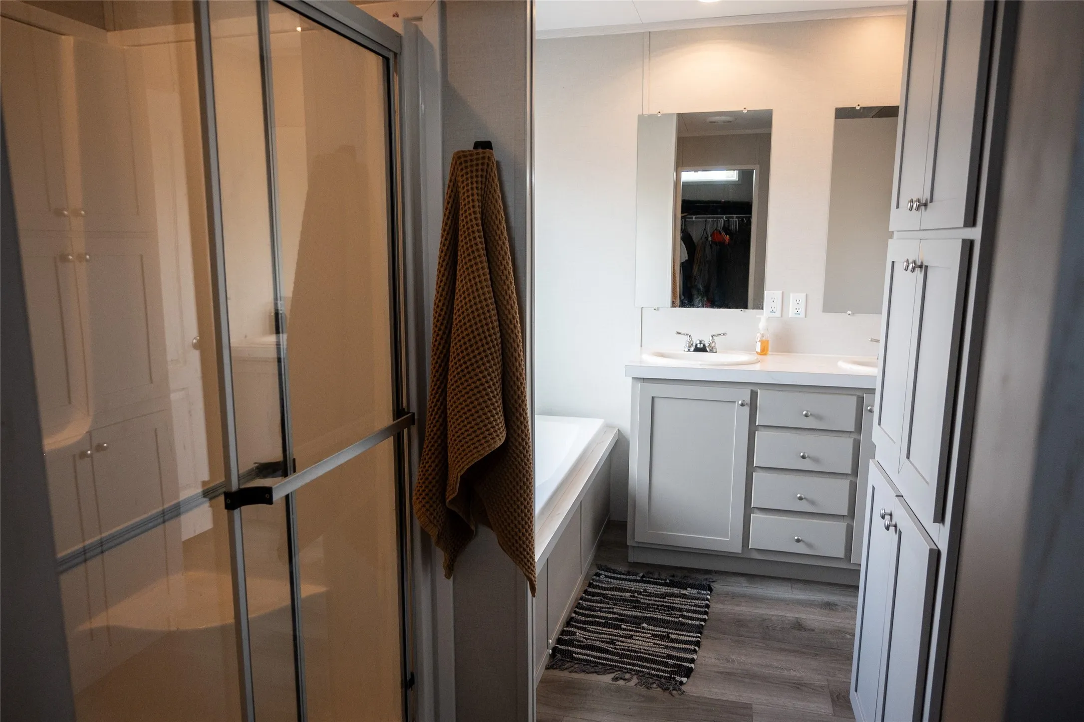 Dual vanity, Garden Tub and Seperate Shower