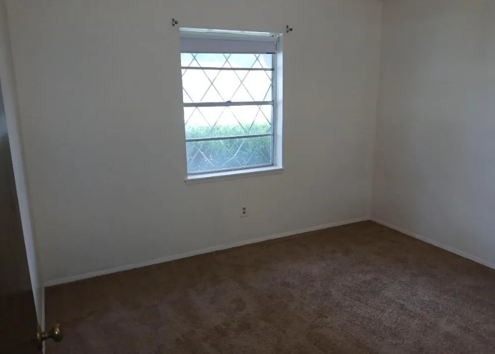 Single Family Residence For Rent in Dallas County , 1110 Cielo Vista Drive, Grand Prairie, Texas 75052, 3 Bedroom, 2 Bathroom, 1 Garage spaces, 1,348 Sqft, built in 1972, mls#21384084, Real Estate Agent in Grand Prairie, Homes For Rent in Dallas county, Homes For Rent in Grand Prairie, Realtor in Grand Prairie Texas, Real Estate Brokerage Independent Realty Texas, Luminita Cordes Realtor