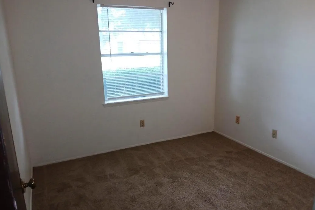Single Family Residence For Rent in Dallas County , 1110 Cielo Vista Drive, Grand Prairie, Texas 75052, 3 Bedroom, 2 Bathroom, 1 Garage spaces, 1,348 Sqft, built in 1972, mls#21384084, Real Estate Agent in Grand Prairie, Homes For Rent in Dallas county, Homes For Rent in Grand Prairie, Realtor in Grand Prairie Texas, Real Estate Brokerage Independent Realty Texas, Luminita Cordes Realtor