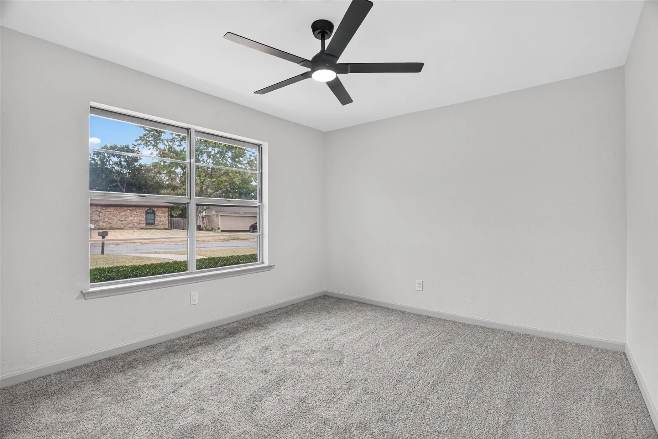 Single Family Residence For Sale in Tarrant County , 5817 Stone Drive, North Richland Hills, Texas 76180, 3 Bedroom, 2 Bathroom, 2 Garage spaces, 1,662 Sqft, built in 1976, mls#21384070, Real Estate Agent in North Richland Hills, Homes For Sale in Tarrant county, Homes For Sale in North Richland Hills, Realtor in North Richland Hills Texas, Real Estate Brokerage Independent Realty Texas, Luminita Cordes Realtor