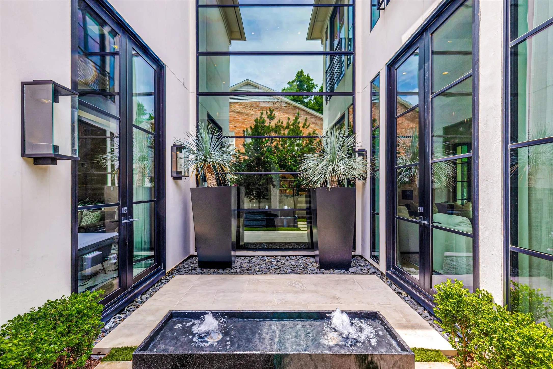 Single Family Residence For Sale in Dallas County , 4436 Belclaire Avenue, Highland Park, Texas 75205, 5 Bedroom, 8 Bathroom, 3 Garage spaces, 8,074 Sqft, built in 2022, mls#21383714, Real Estate Agent in Highland Park, Homes For Sale in Dallas county, Homes For Sale in Highland Park, Realtor in Highland Park Texas, Real Estate Brokerage Independent Realty Texas, Luminita Cordes Realtor