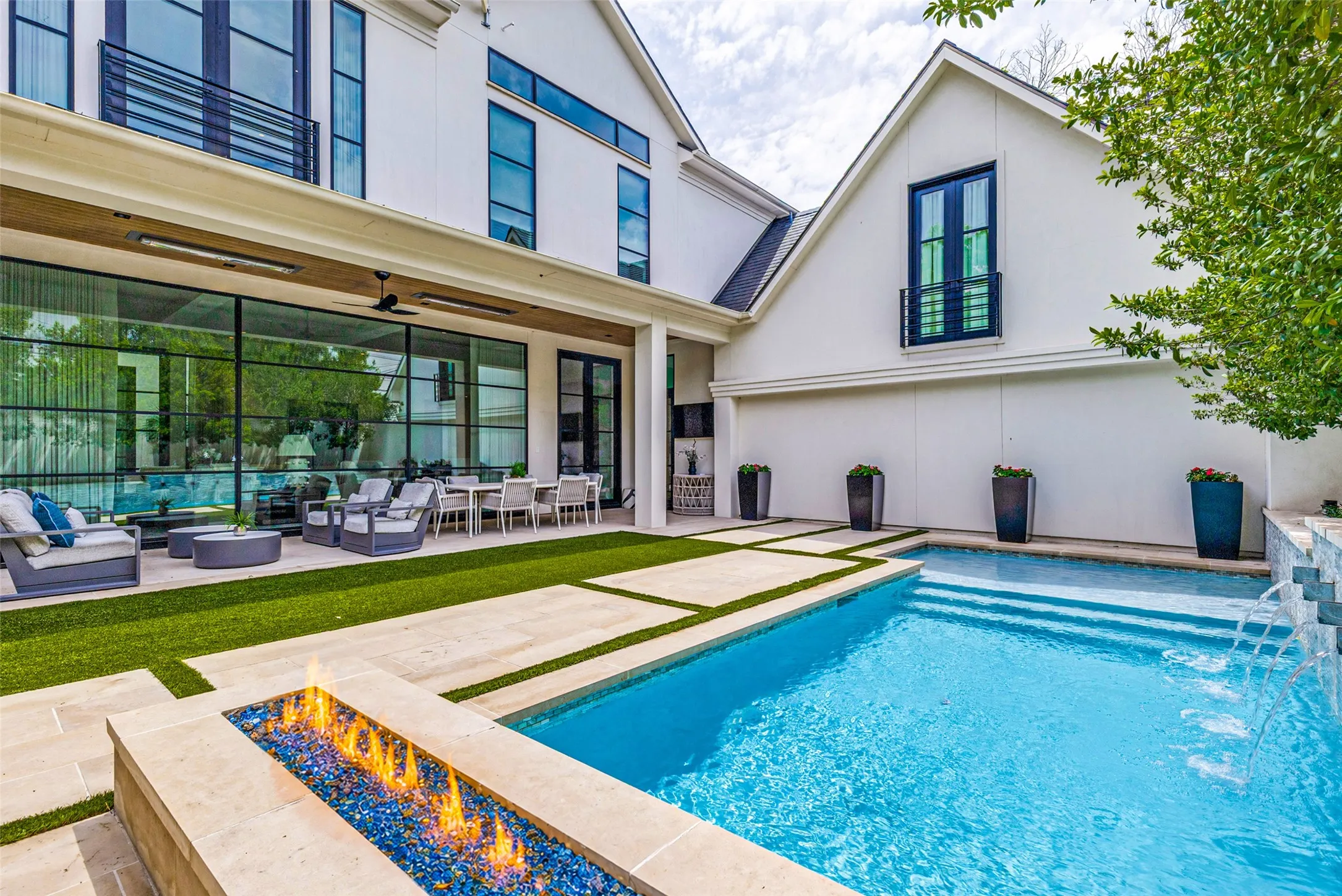 Single Family Residence For Sale in Dallas County , 4436 Belclaire Avenue, Highland Park, Texas 75205, 5 Bedroom, 8 Bathroom, 3 Garage spaces, 8,074 Sqft, built in 2022, mls#21383714, Real Estate Agent in Highland Park, Homes For Sale in Dallas county, Homes For Sale in Highland Park, Realtor in Highland Park Texas, Real Estate Brokerage Independent Realty Texas, Luminita Cordes Realtor