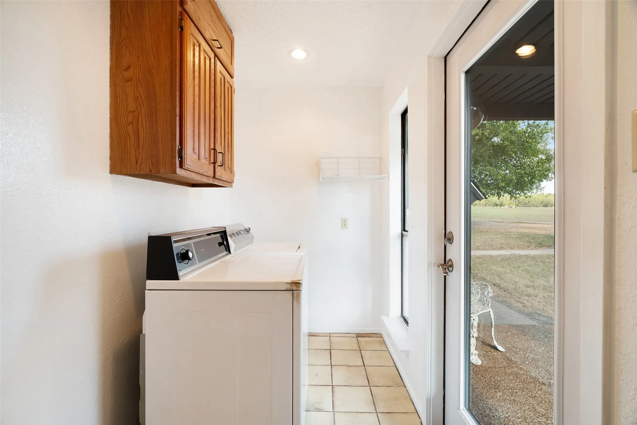 Farm For Sale in Lamar County , 6517 County Road 45600, Blossom, Texas 75416, 3 Bedroom, 2 Bathroom, Garage spaces, 1,143 Sqft, built in 1984, mls#21381147, Real Estate Agent in Blossom, Homes For Sale in Lamar county, Homes For Sale in Blossom, Realtor in Blossom Texas, Real Estate Brokerage Independent Realty Texas, Luminita Cordes Realtor