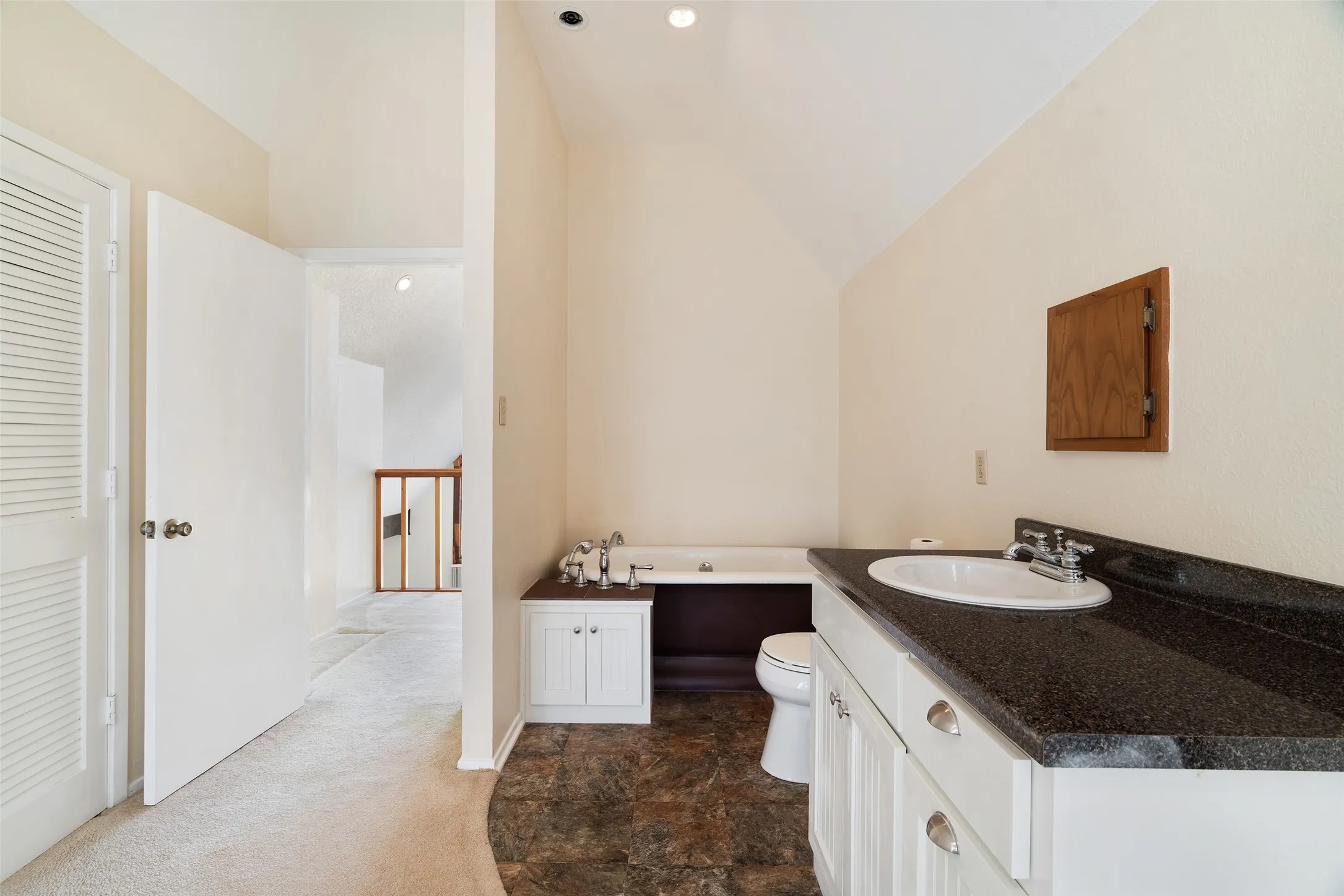 Farm For Sale in Lamar County , 6517 County Road 45600, Blossom, Texas 75416, 3 Bedroom, 2 Bathroom, Garage spaces, 1,143 Sqft, built in 1984, mls#21381147, Real Estate Agent in Blossom, Homes For Sale in Lamar county, Homes For Sale in Blossom, Realtor in Blossom Texas, Real Estate Brokerage Independent Realty Texas, Luminita Cordes Realtor
