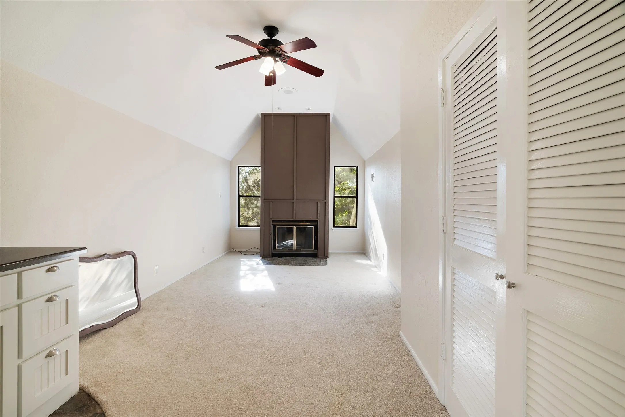 Farm For Sale in Lamar County , 6517 County Road 45600, Blossom, Texas 75416, 3 Bedroom, 2 Bathroom, Garage spaces, 1,143 Sqft, built in 1984, mls#21381147, Real Estate Agent in Blossom, Homes For Sale in Lamar county, Homes For Sale in Blossom, Realtor in Blossom Texas, Real Estate Brokerage Independent Realty Texas, Luminita Cordes Realtor