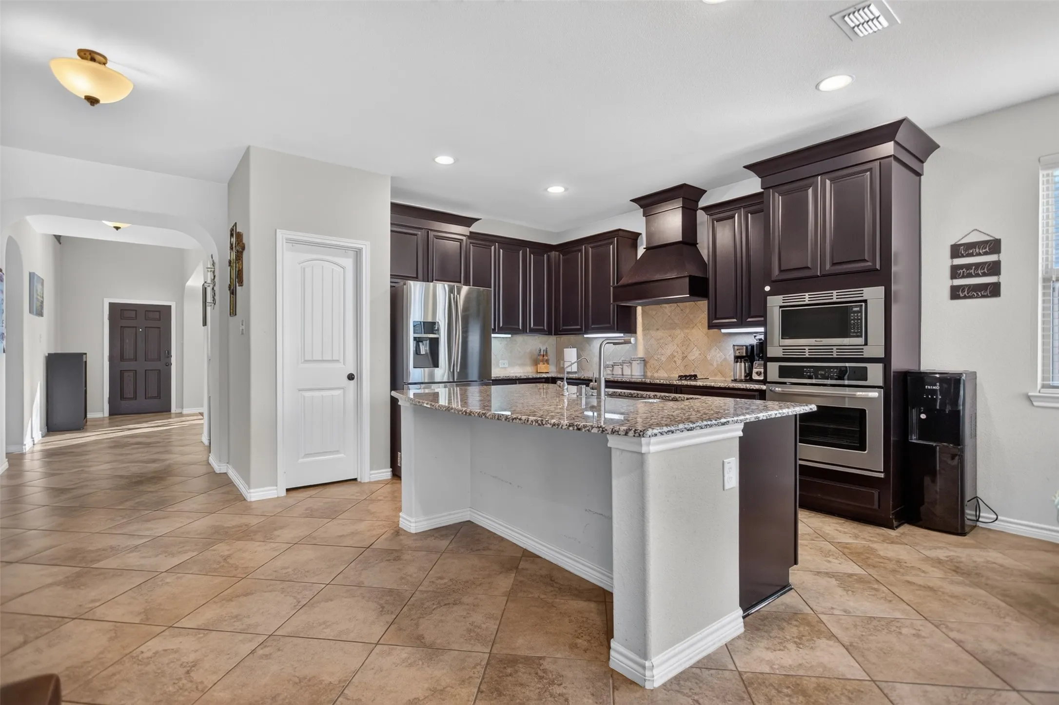 Single Family Residence For Sale in Kaufman County , 105 Zion Lane, Forney, Texas 75126, 4 Bedroom, 3 Bathroom, 3 Garage spaces, 3,040 Sqft, built in 2015, mls#21381665, Real Estate Agent in Forney, Homes For Sale in Kaufman county, Homes For Sale in Forney, Realtor in Forney Texas, Real Estate Brokerage Independent Realty Texas, Luminita Cordes Realtor