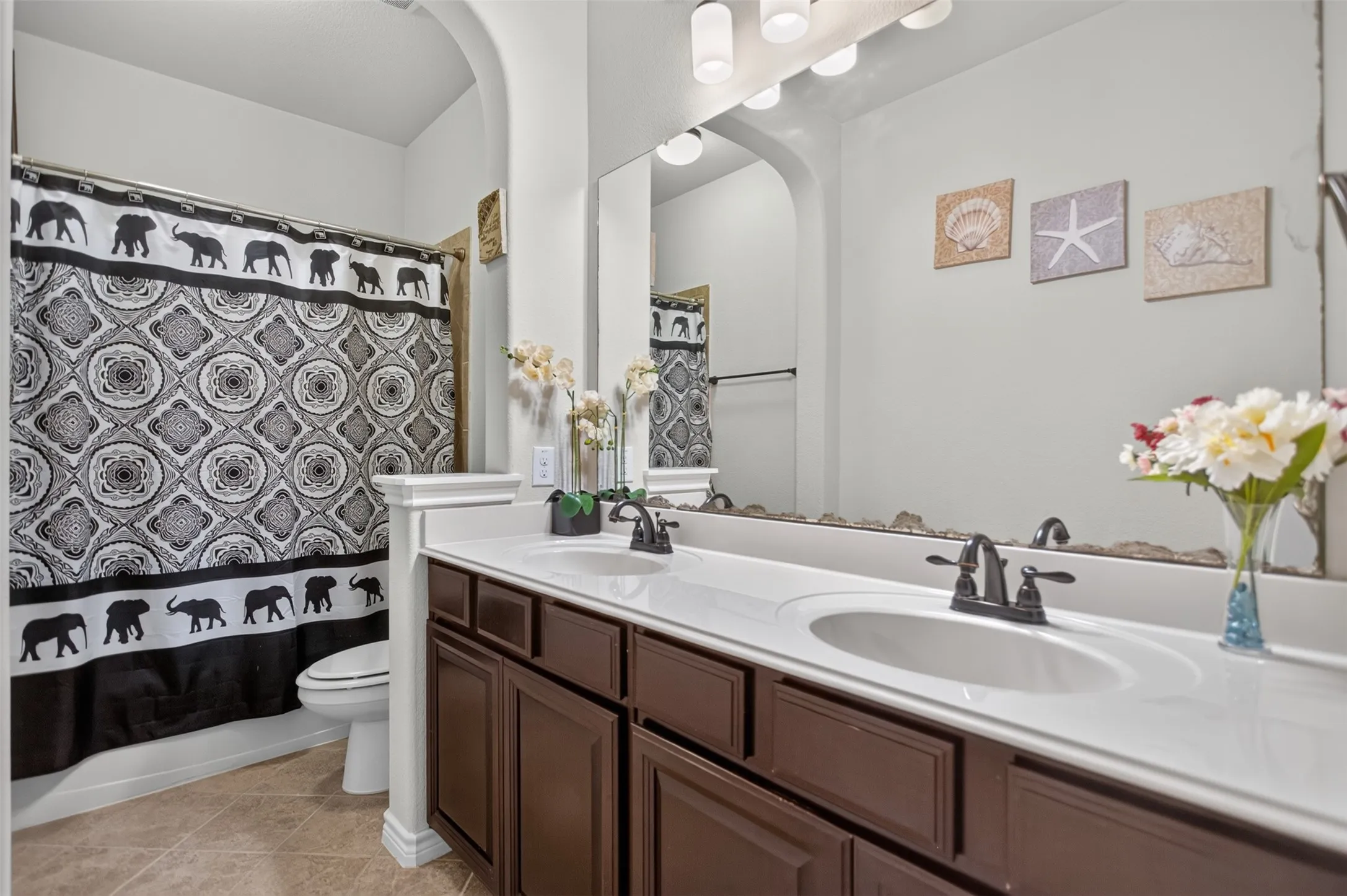 Single Family Residence For Sale in Kaufman County , 105 Zion Lane, Forney, Texas 75126, 4 Bedroom, 3 Bathroom, 3 Garage spaces, 3,040 Sqft, built in 2015, mls#21381665, Real Estate Agent in Forney, Homes For Sale in Kaufman county, Homes For Sale in Forney, Realtor in Forney Texas, Real Estate Brokerage Independent Realty Texas, Luminita Cordes Realtor