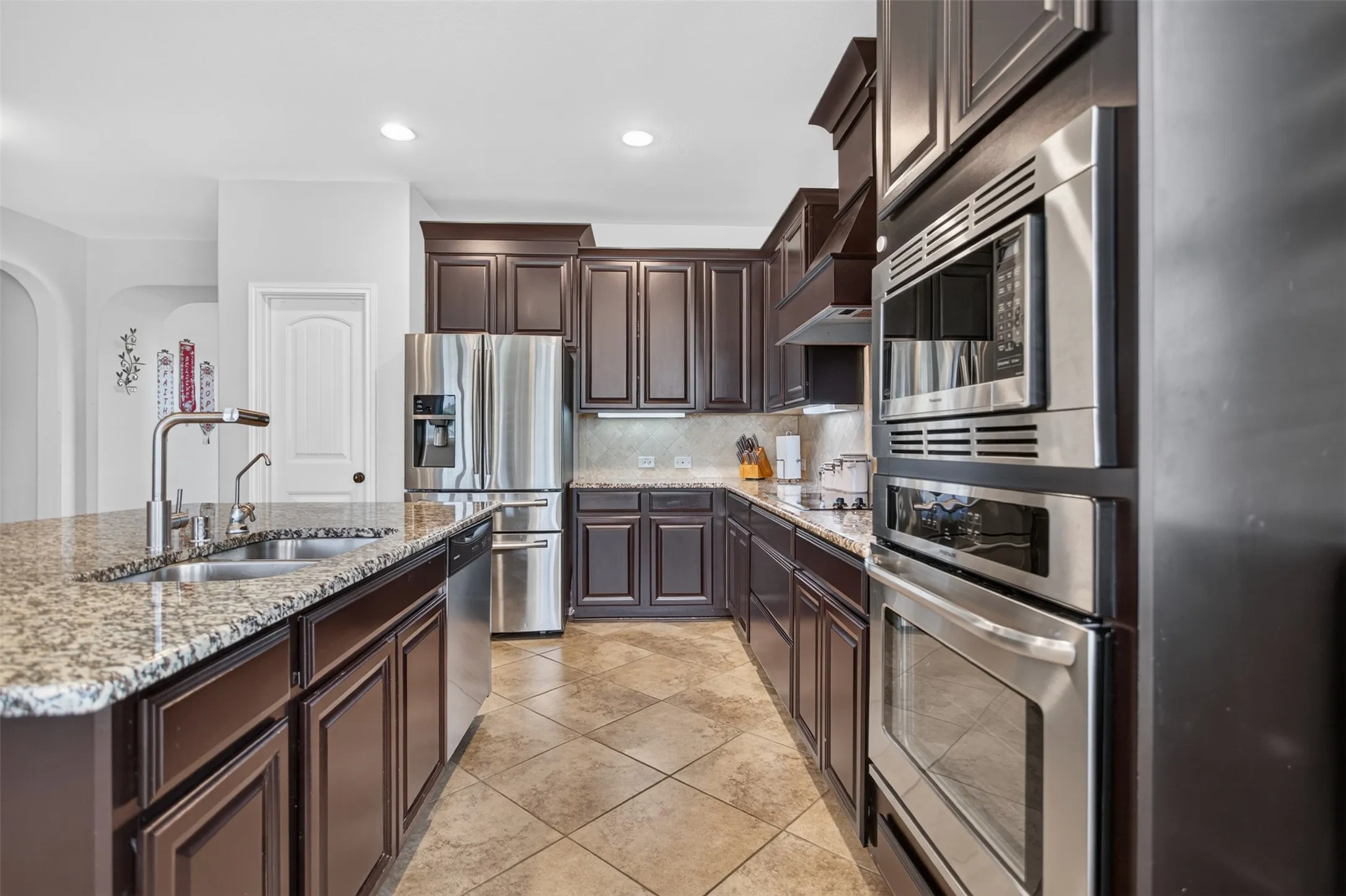 Single Family Residence For Sale in Kaufman County , 105 Zion Lane, Forney, Texas 75126, 4 Bedroom, 3 Bathroom, 3 Garage spaces, 3,040 Sqft, built in 2015, mls#21381665, Real Estate Agent in Forney, Homes For Sale in Kaufman county, Homes For Sale in Forney, Realtor in Forney Texas, Real Estate Brokerage Independent Realty Texas, Luminita Cordes Realtor