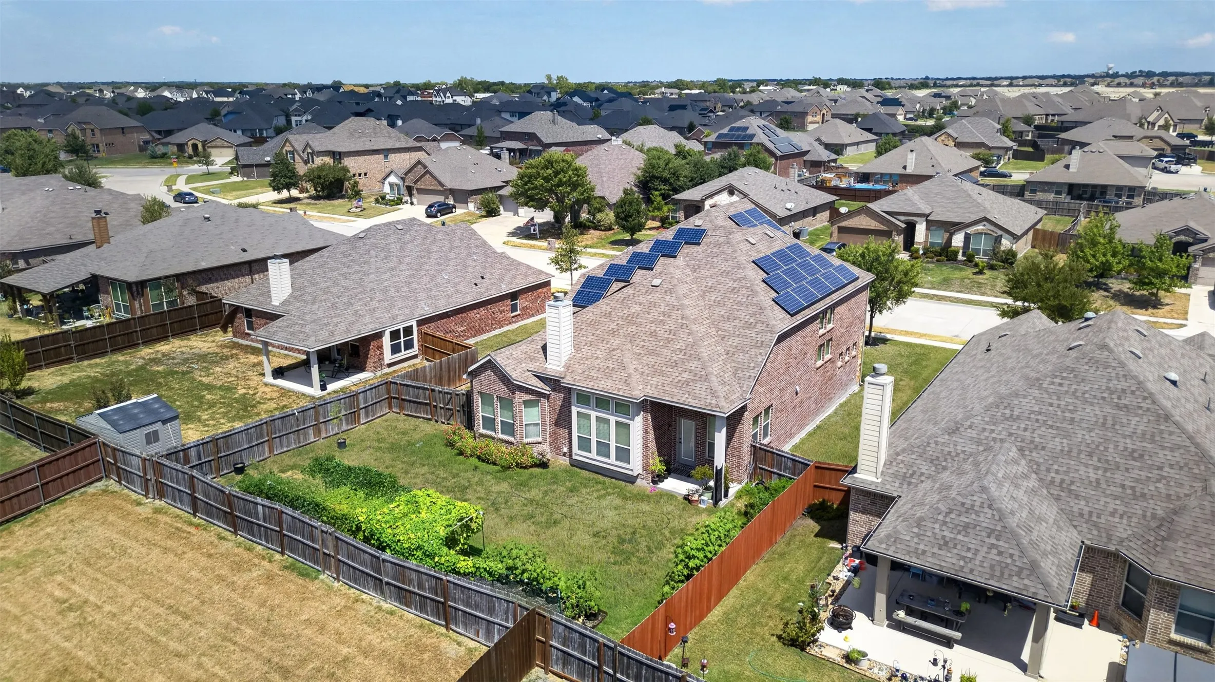 Single Family Residence For Sale in Kaufman County , 105 Zion Lane, Forney, Texas 75126, 4 Bedroom, 3 Bathroom, 3 Garage spaces, 3,040 Sqft, built in 2015, mls#21381665, Real Estate Agent in Forney, Homes For Sale in Kaufman county, Homes For Sale in Forney, Realtor in Forney Texas, Real Estate Brokerage Independent Realty Texas, Luminita Cordes Realtor