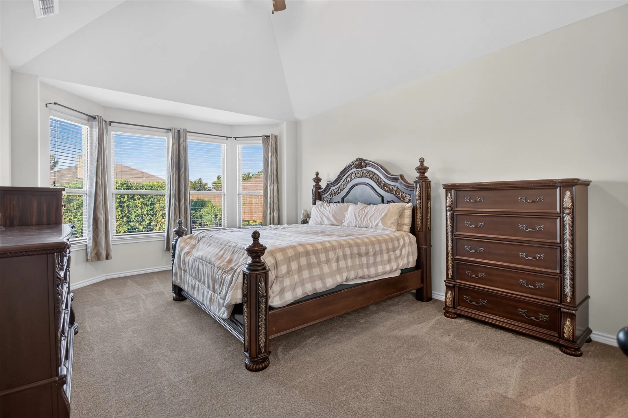 Single Family Residence For Sale in Kaufman County , 105 Zion Lane, Forney, Texas 75126, 4 Bedroom, 3 Bathroom, 3 Garage spaces, 3,040 Sqft, built in 2015, mls#21381665, Real Estate Agent in Forney, Homes For Sale in Kaufman county, Homes For Sale in Forney, Realtor in Forney Texas, Real Estate Brokerage Independent Realty Texas, Luminita Cordes Realtor