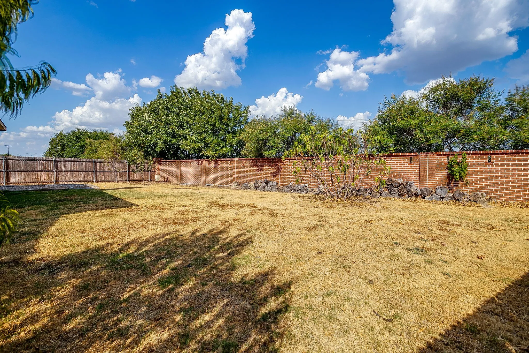Single Family Residence For Sale in Tarrant County , 1956 Kachina Lodge Road, Fort Worth, Texas 76131, 4 Bedroom, 2 Bathroom, 2 Garage spaces, 1,529 Sqft, built in 2014, mls#21379843, Real Estate Agent in Fort Worth, Homes For Sale in Tarrant county, Homes For Sale in Fort Worth, Realtor in Fort Worth Texas, Real Estate Brokerage Independent Realty Texas, Luminita Cordes Realtor