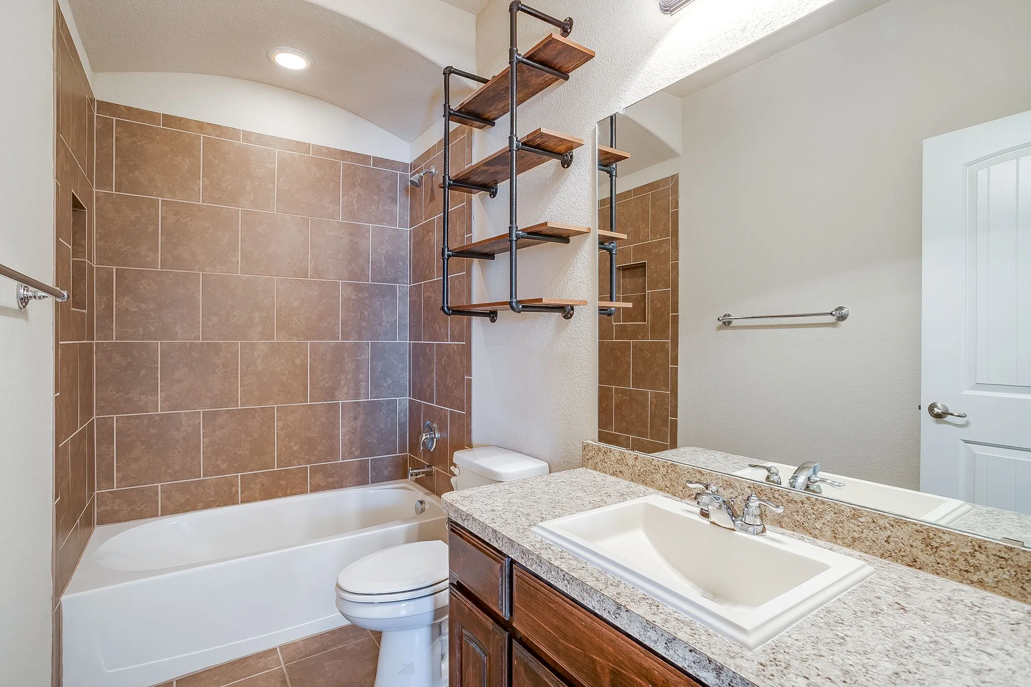 Single Family Residence For Sale in Tarrant County , 1956 Kachina Lodge Road, Fort Worth, Texas 76131, 4 Bedroom, 2 Bathroom, 2 Garage spaces, 1,529 Sqft, built in 2014, mls#21379843, Real Estate Agent in Fort Worth, Homes For Sale in Tarrant county, Homes For Sale in Fort Worth, Realtor in Fort Worth Texas, Real Estate Brokerage Independent Realty Texas, Luminita Cordes Realtor