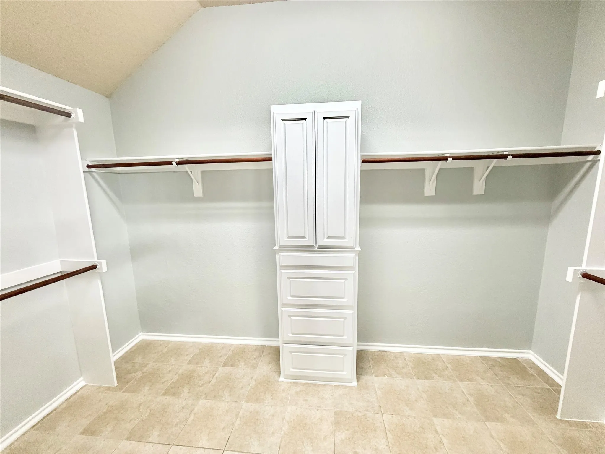 Single Family Residence For Rent in Denton County , 140 Fallkirk Drive, Coppell, Texas 75019, 4 Bedroom, 3 Bathroom, 2 Garage spaces, 2,886 Sqft, built in 1999, mls#21383749, Real Estate Agent in Coppell, Homes For Rent in Denton county, Homes For Rent in Coppell, Realtor in Coppell Texas, Real Estate Brokerage Independent Realty Texas, Luminita Cordes Realtor