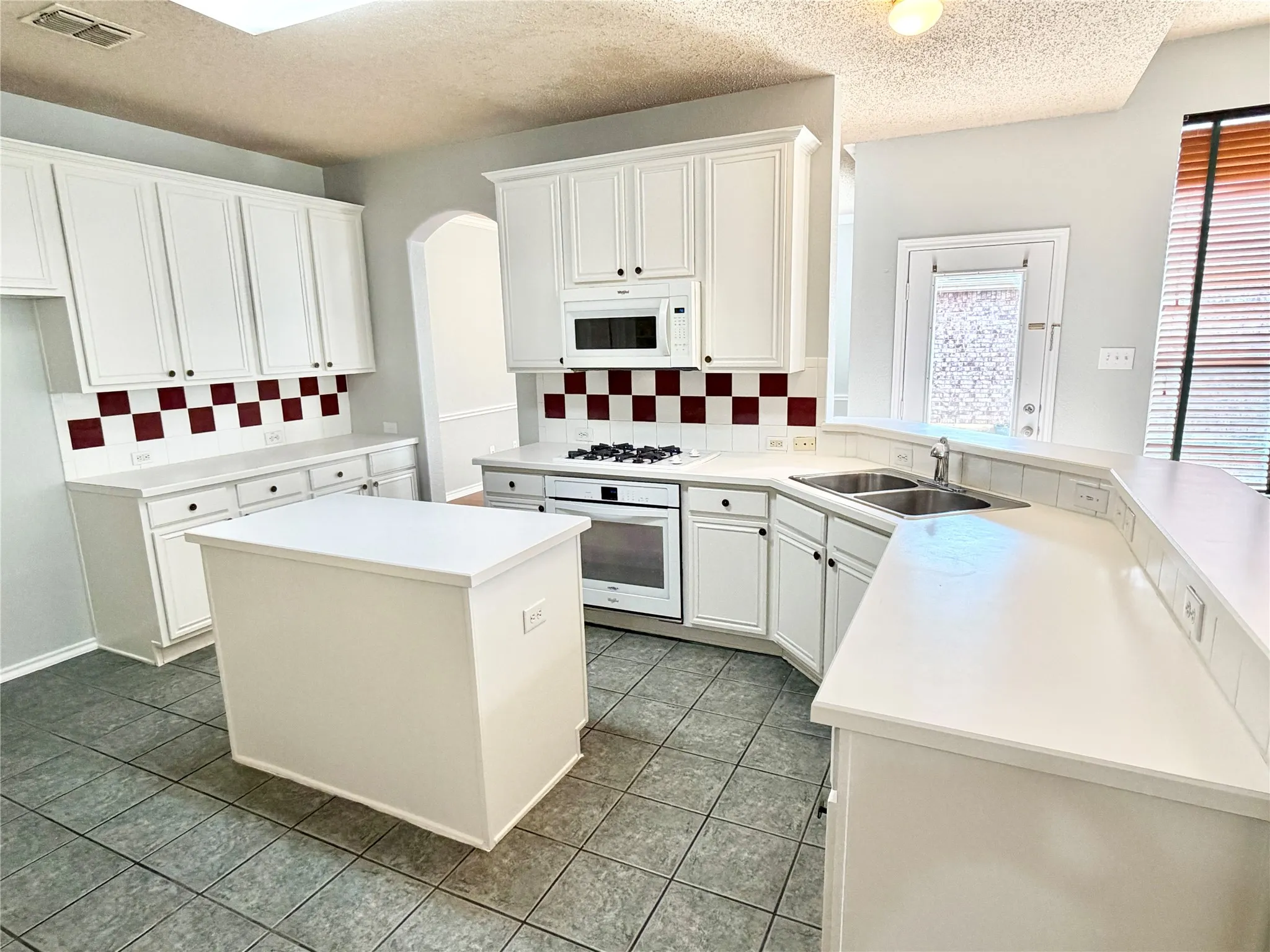 Single Family Residence For Rent in Denton County , 140 Fallkirk Drive, Coppell, Texas 75019, 4 Bedroom, 3 Bathroom, 2 Garage spaces, 2,886 Sqft, built in 1999, mls#21383749, Real Estate Agent in Coppell, Homes For Rent in Denton county, Homes For Rent in Coppell, Realtor in Coppell Texas, Real Estate Brokerage Independent Realty Texas, Luminita Cordes Realtor