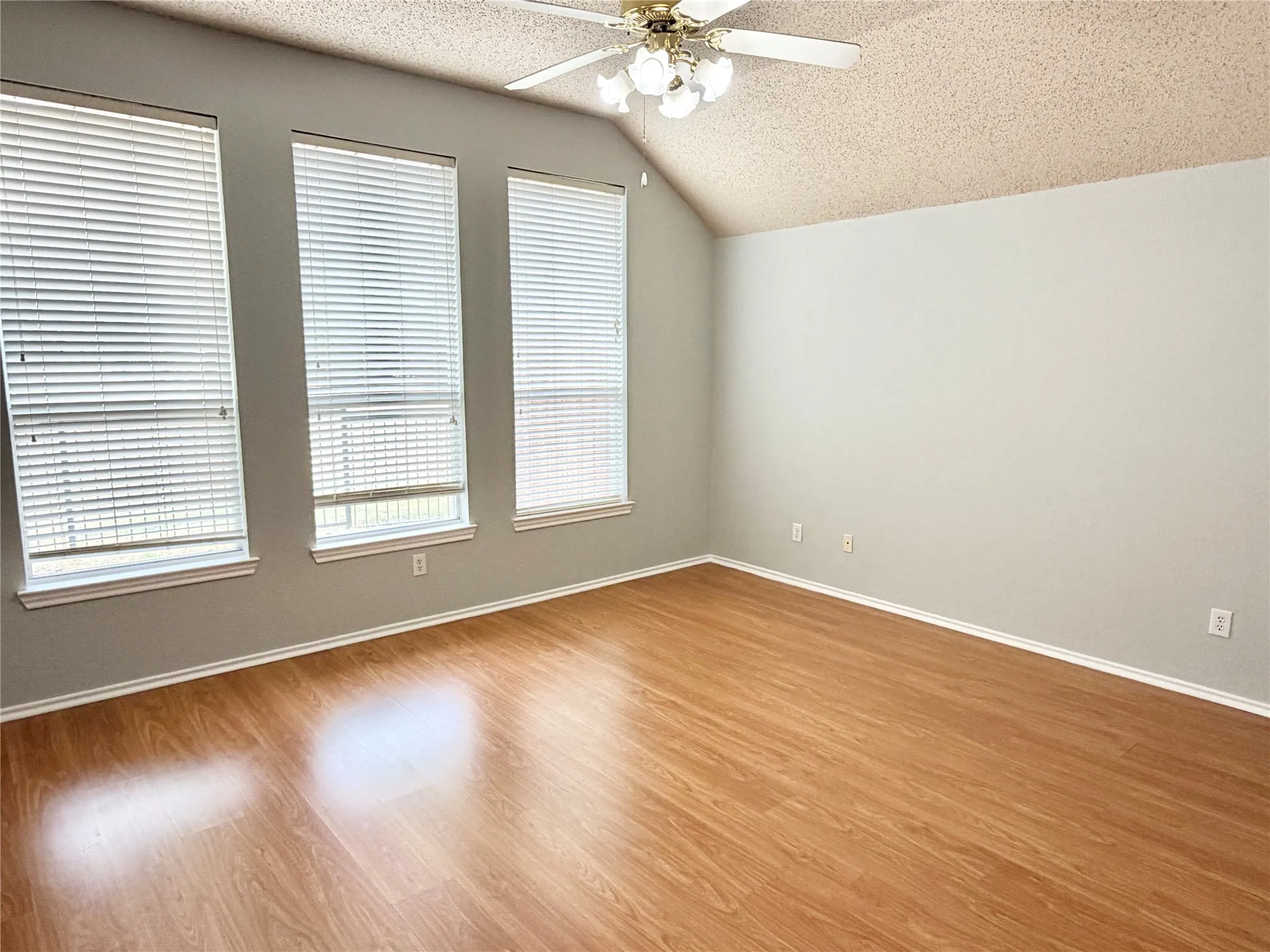 Single Family Residence For Rent in Denton County , 140 Fallkirk Drive, Coppell, Texas 75019, 4 Bedroom, 3 Bathroom, 2 Garage spaces, 2,886 Sqft, built in 1999, mls#21383749, Real Estate Agent in Coppell, Homes For Rent in Denton county, Homes For Rent in Coppell, Realtor in Coppell Texas, Real Estate Brokerage Independent Realty Texas, Luminita Cordes Realtor
