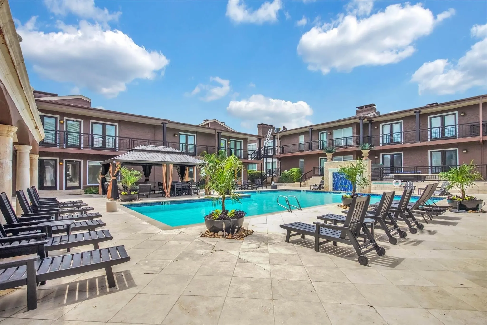 Condominium For Sale in Dallas County , 5926 Sandhurst Lane 224, Dallas, Texas 75206, 2 Bedroom, 2 Bathroom, Garage spaces, 1,046 Sqft, built in 1967, mls#21384050, Real Estate Agent in Dallas, Homes For Sale in Dallas county, Homes For Sale in Dallas, Realtor in Dallas Texas, Real Estate Brokerage Independent Realty Texas, Luminita Cordes Realtor