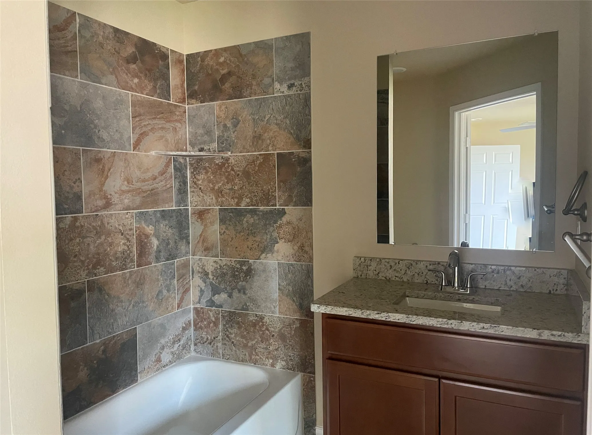 Single Family Residence For Sale in Hunt County , 721 HILLBURN, West Tawakoni, Texas 75474, 4 Bedroom, 3 Bathroom, 2 Garage spaces, 1,577 Sqft, built in 2023, mls#21372107, Real Estate Agent in West Tawakoni, Homes For Sale in Hunt county, Homes For Sale in West Tawakoni, Realtor in West Tawakoni Texas, Real Estate Brokerage Independent Realty Texas, Luminita Cordes Realtor