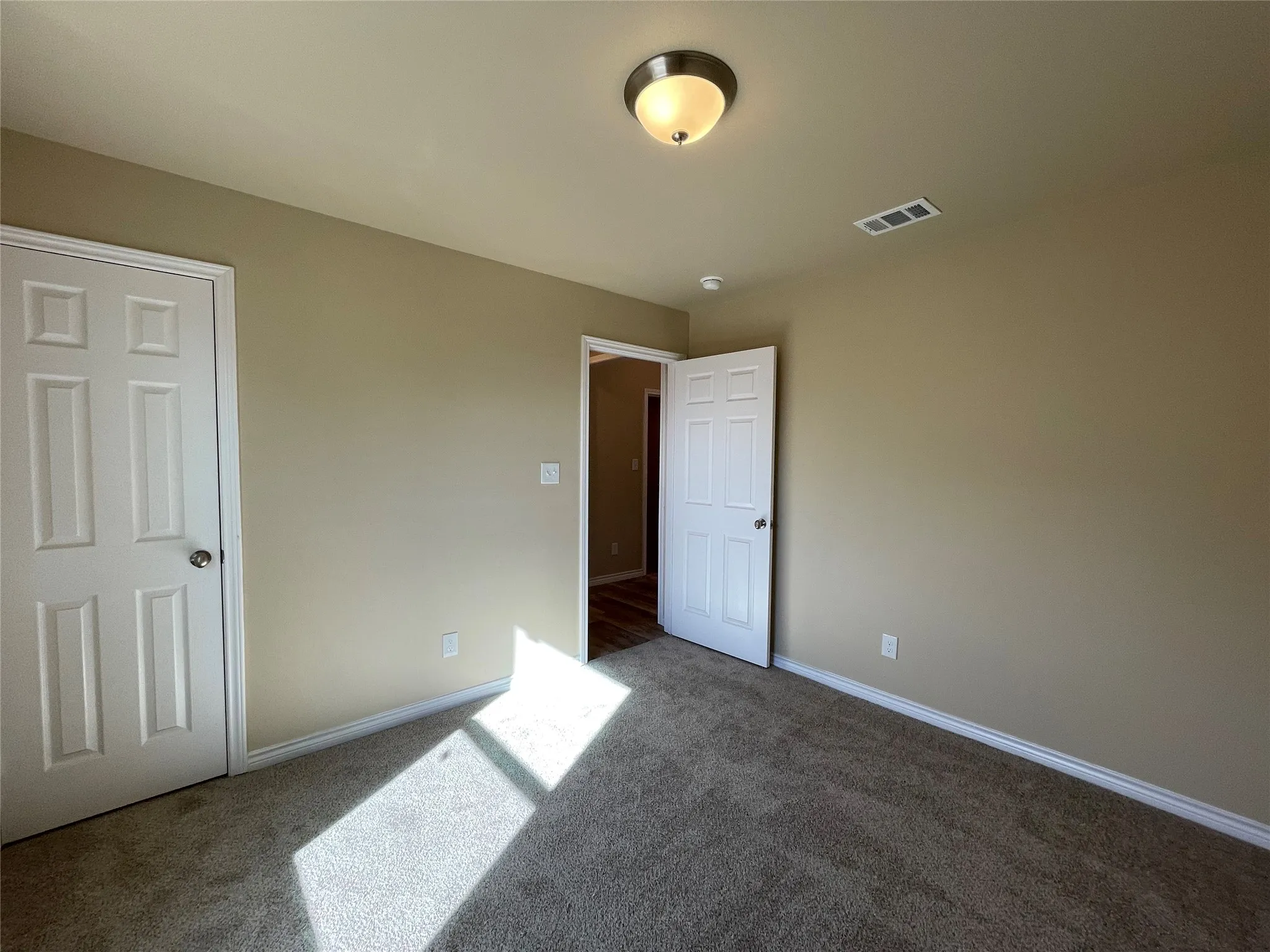Single Family Residence For Sale in Hunt County , 721 HILLBURN, West Tawakoni, Texas 75474, 4 Bedroom, 3 Bathroom, 2 Garage spaces, 1,577 Sqft, built in 2023, mls#21372107, Real Estate Agent in West Tawakoni, Homes For Sale in Hunt county, Homes For Sale in West Tawakoni, Realtor in West Tawakoni Texas, Real Estate Brokerage Independent Realty Texas, Luminita Cordes Realtor