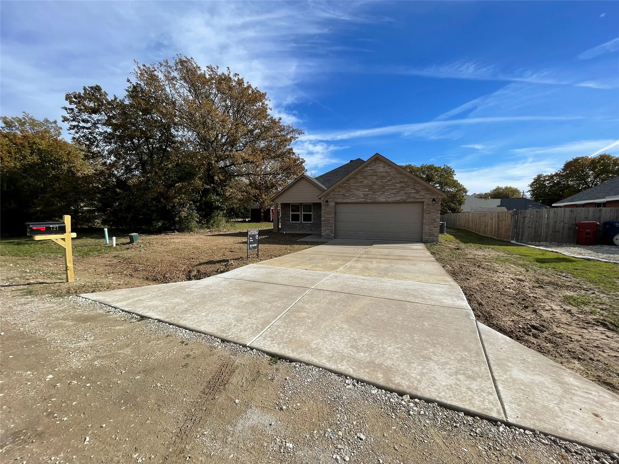 Single Family Residence For Sale in Hunt County , 721 HILLBURN, West Tawakoni, Texas 75474, 4 Bedroom, 3 Bathroom, 2 Garage spaces, 1,577 Sqft, built in 2023, mls#21372107, Real Estate Agent in West Tawakoni, Homes For Sale in Hunt county, Homes For Sale in West Tawakoni, Realtor in West Tawakoni Texas, Real Estate Brokerage Independent Realty Texas, Luminita Cordes Realtor