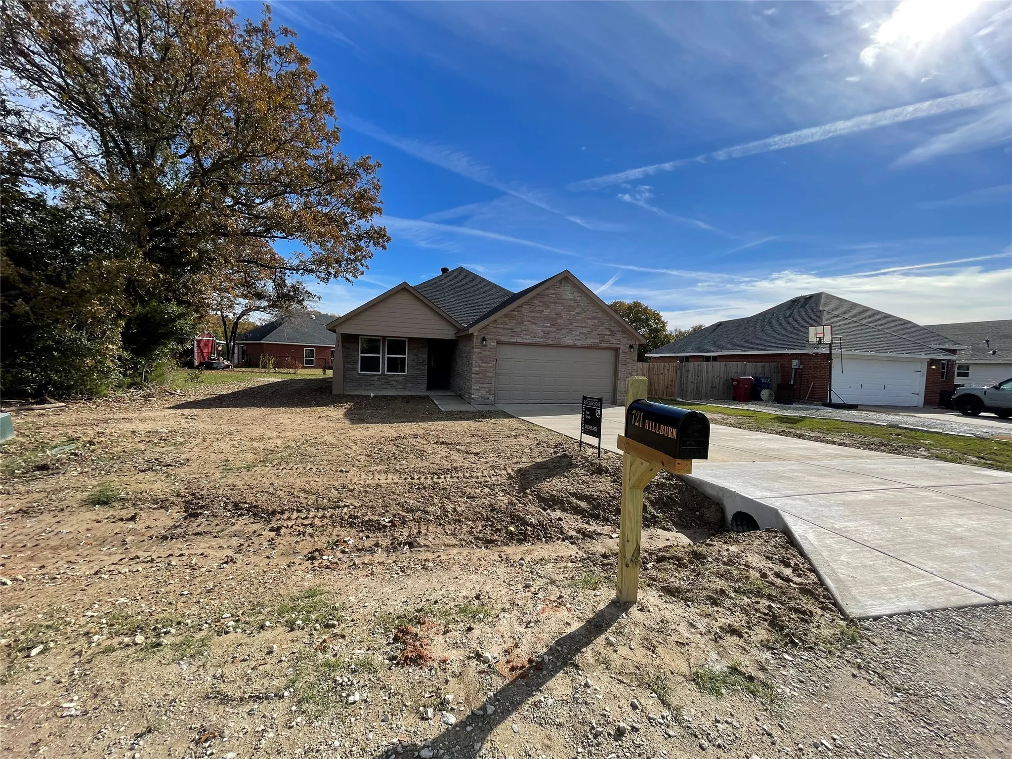 Single Family Residence For Sale in Hunt County , 721 HILLBURN, West Tawakoni, Texas 75474, 4 Bedroom, 3 Bathroom, 2 Garage spaces, 1,577 Sqft, built in 2023, mls#21372107, Real Estate Agent in West Tawakoni, Homes For Sale in Hunt county, Homes For Sale in West Tawakoni, Realtor in West Tawakoni Texas, Real Estate Brokerage Independent Realty Texas, Luminita Cordes Realtor