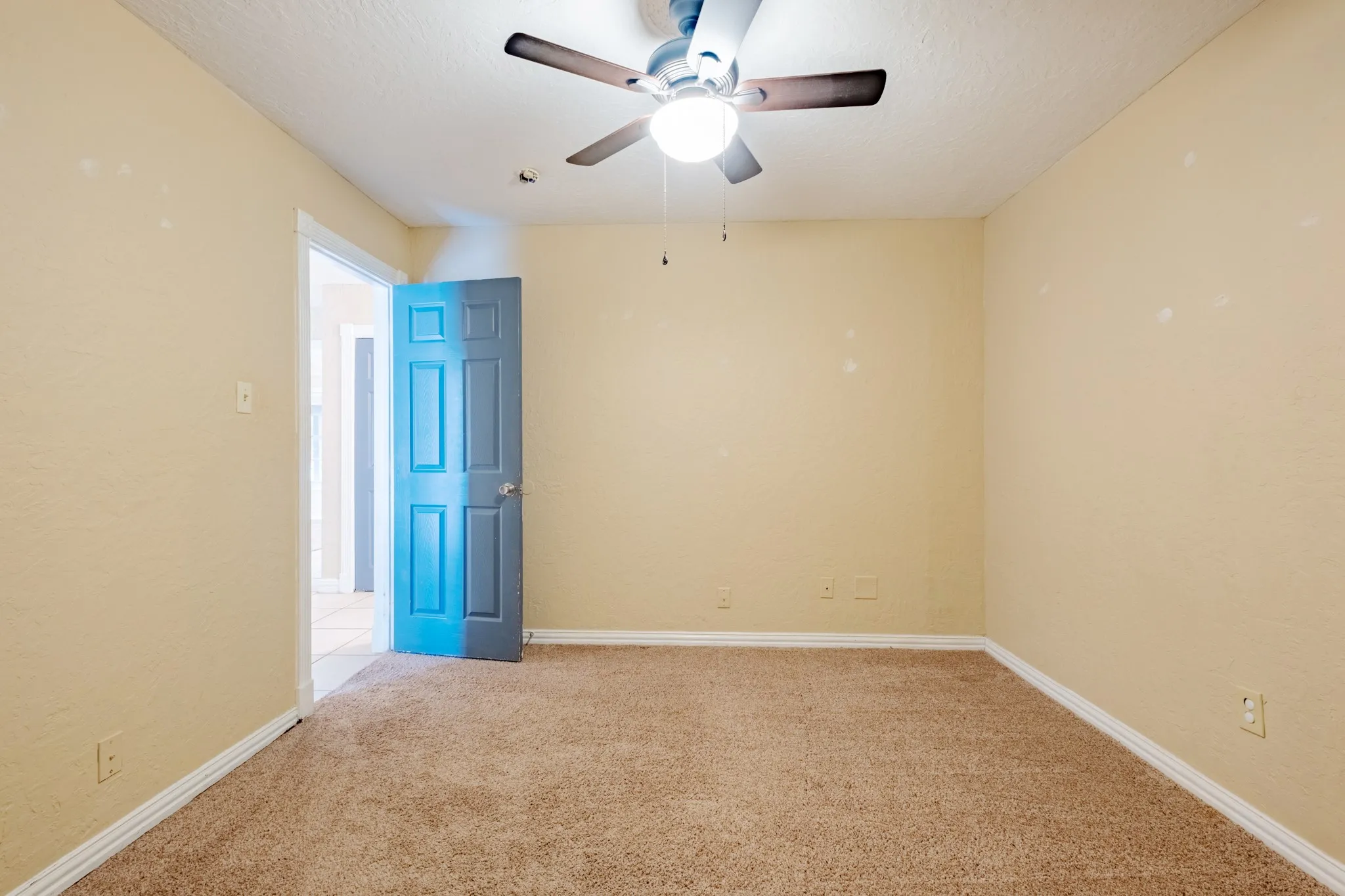 Single Family Residence For Sale in Tarrant County , 156 S Pearson, Keller, Texas 76248, 4 Bedroom, 3 Bathroom, 3 Garage spaces, 3,041 Sqft, built in 1972, mls#21384071, Real Estate Agent in Keller, Homes For Sale in Tarrant county, Homes For Sale in Keller, Realtor in Keller Texas, Real Estate Brokerage Independent Realty Texas, Luminita Cordes Realtor